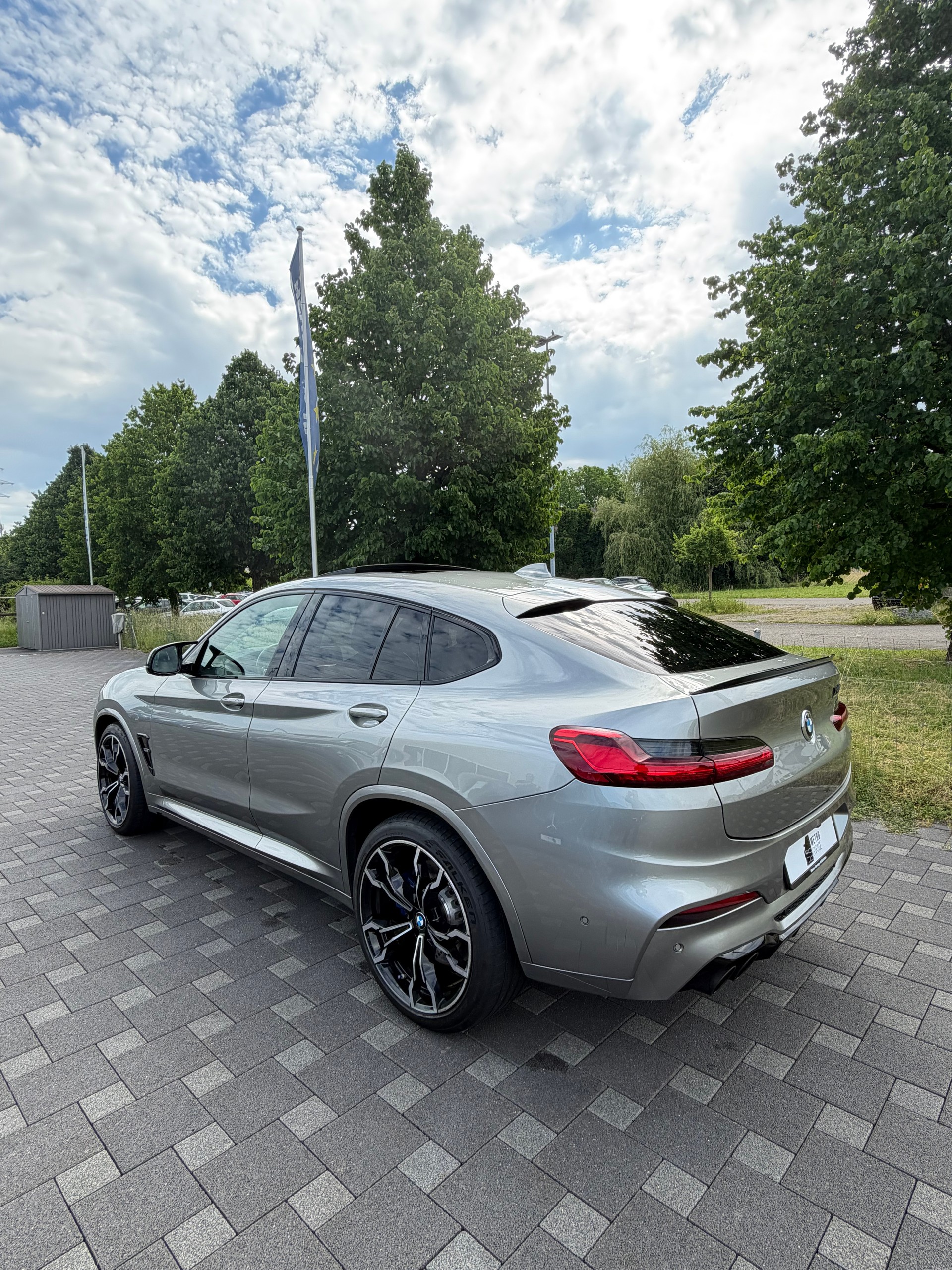BMW X4M M Competition Steptronic-showroom-element-2