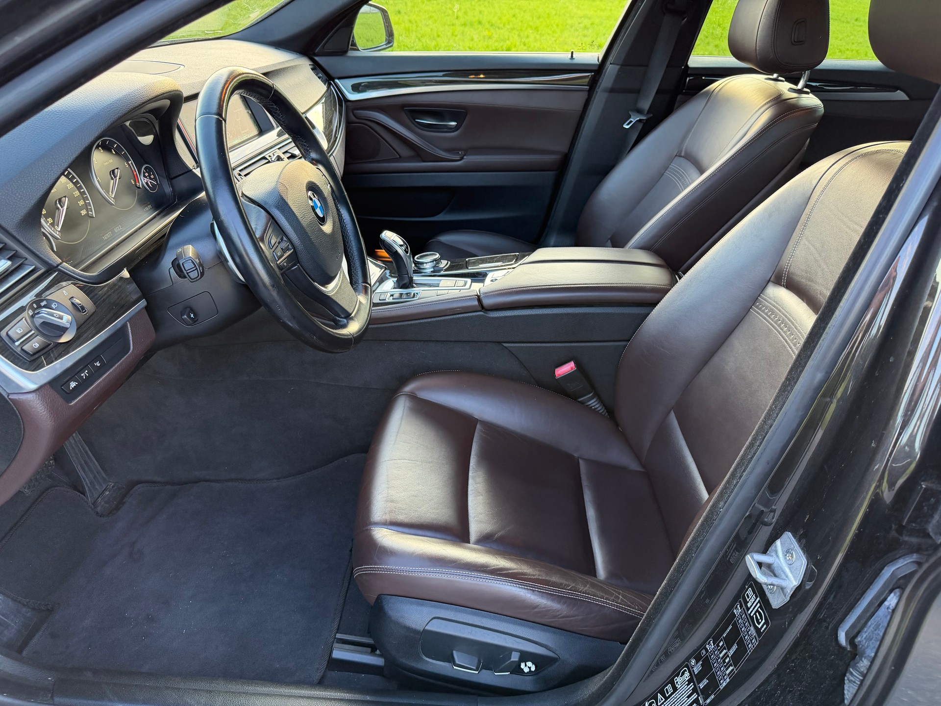 BMW 525d Touring xDrive Luxury Line Steptronic-image-7