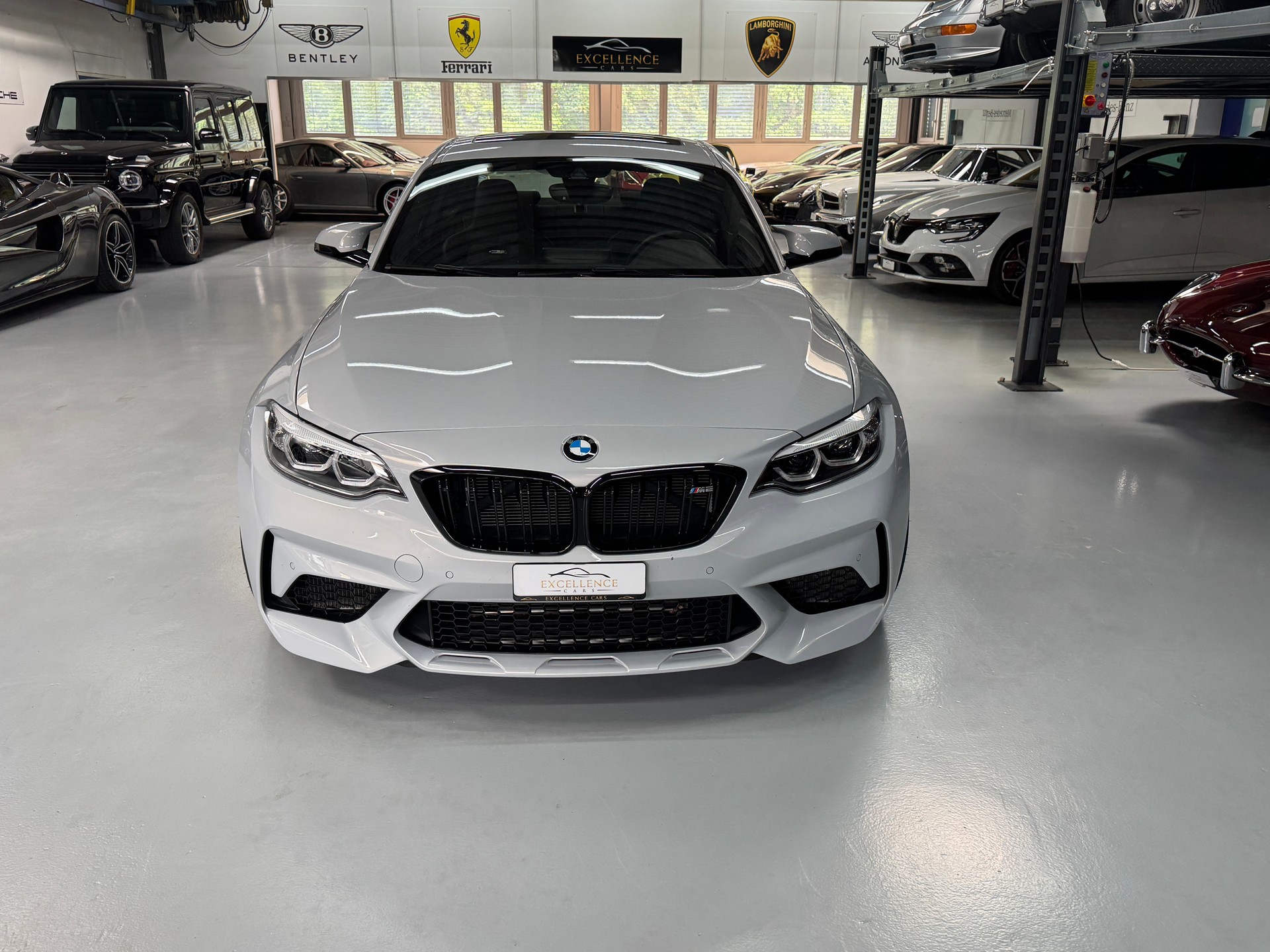 BMW M2 Competition Drivelogic-showroom-element-1