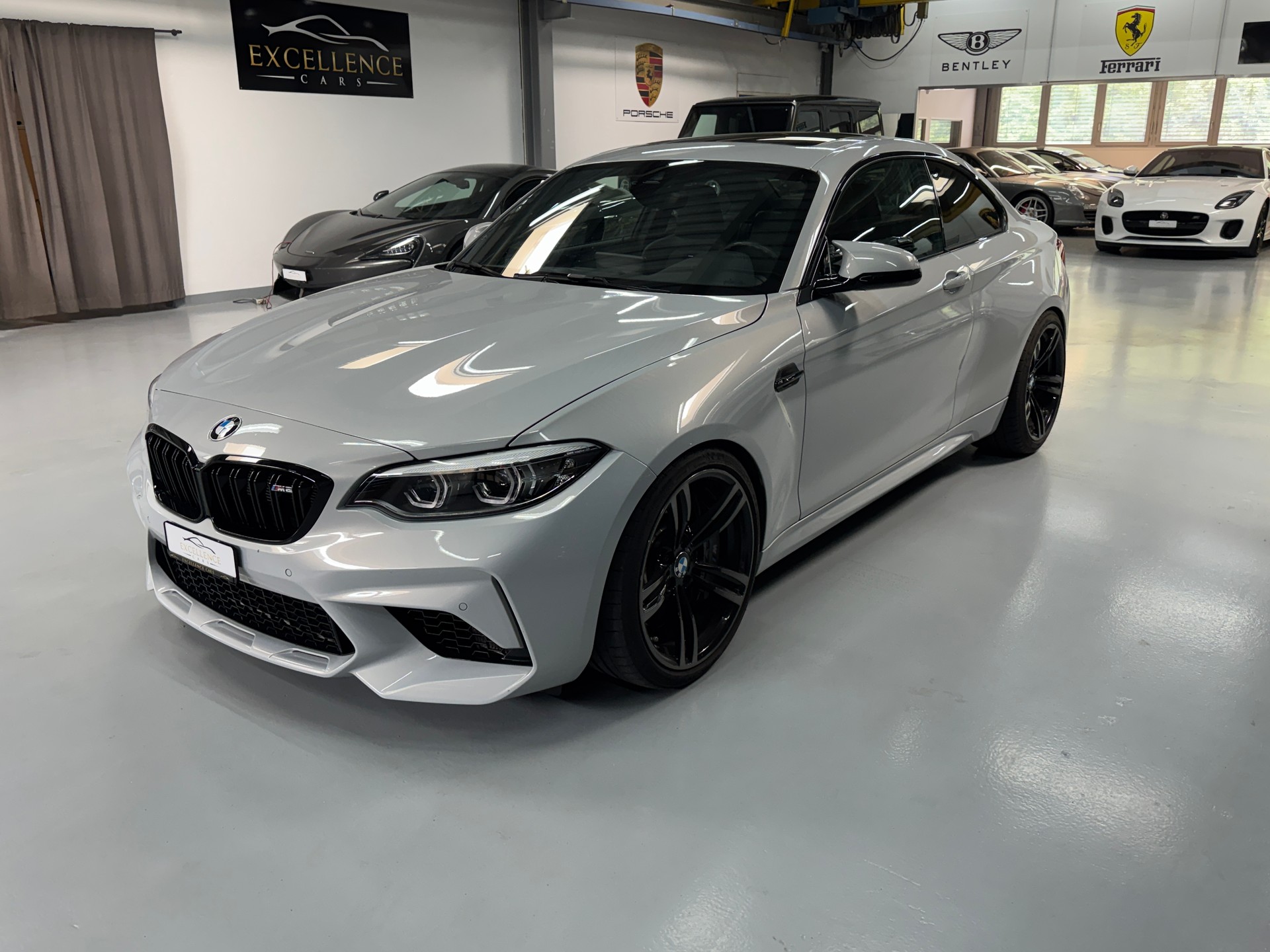 BMW M2 Competition Drivelogic