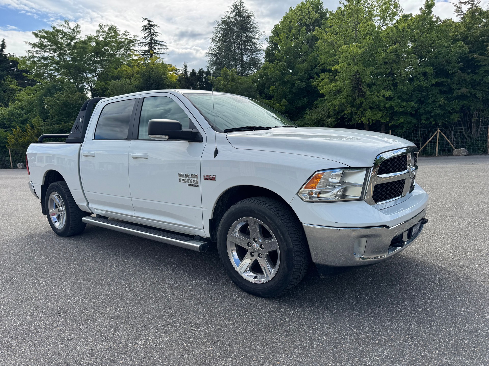 DODGE RAM 1500 Classic-image-3