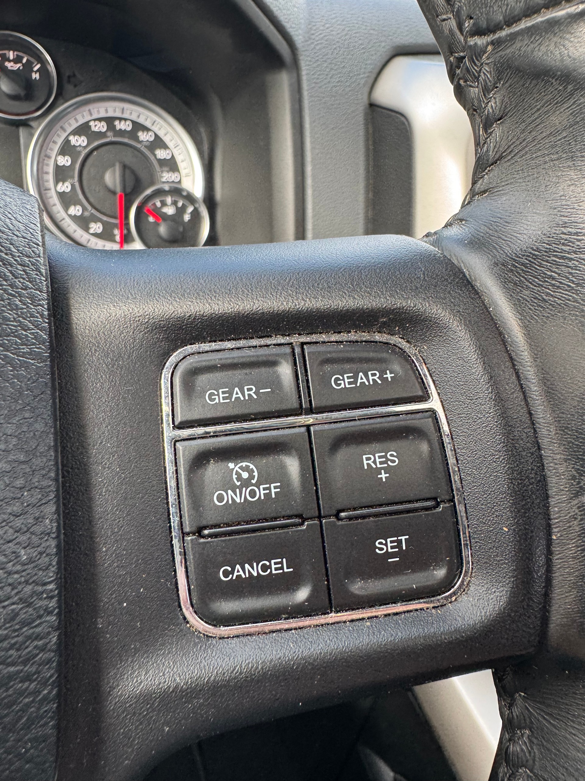 DODGE RAM 1500 Classic-image-15