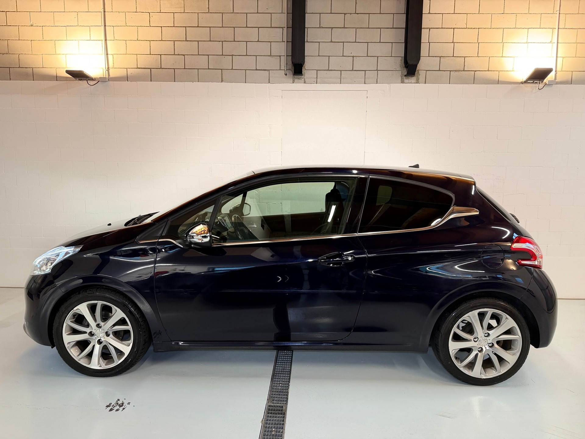 PEUGEOT 208 1.6 VTI XY-showroom-element-3