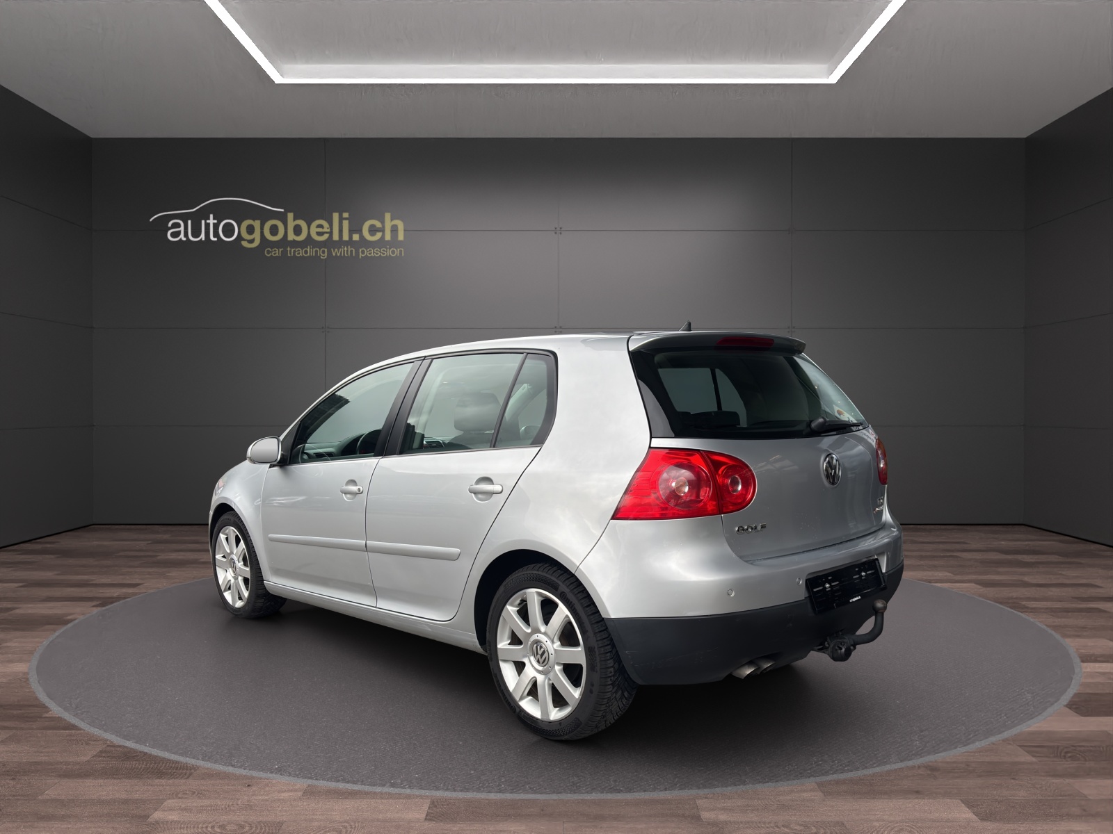 VW Golf 1.9 TDI Trendline 4Motion-showroom-element-1