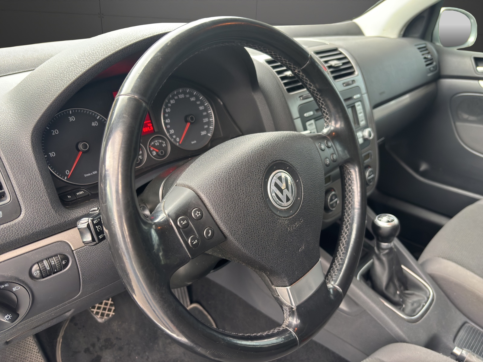 VW Golf 1.9 TDI Trendline 4Motion-showroom-element-3