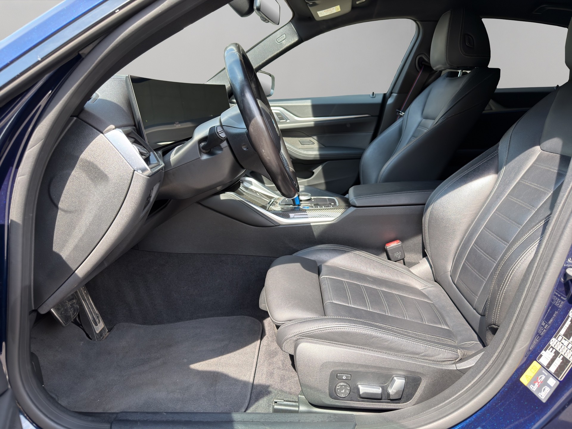 BMW i4 eDrive 40 M Sport Pro-image-11