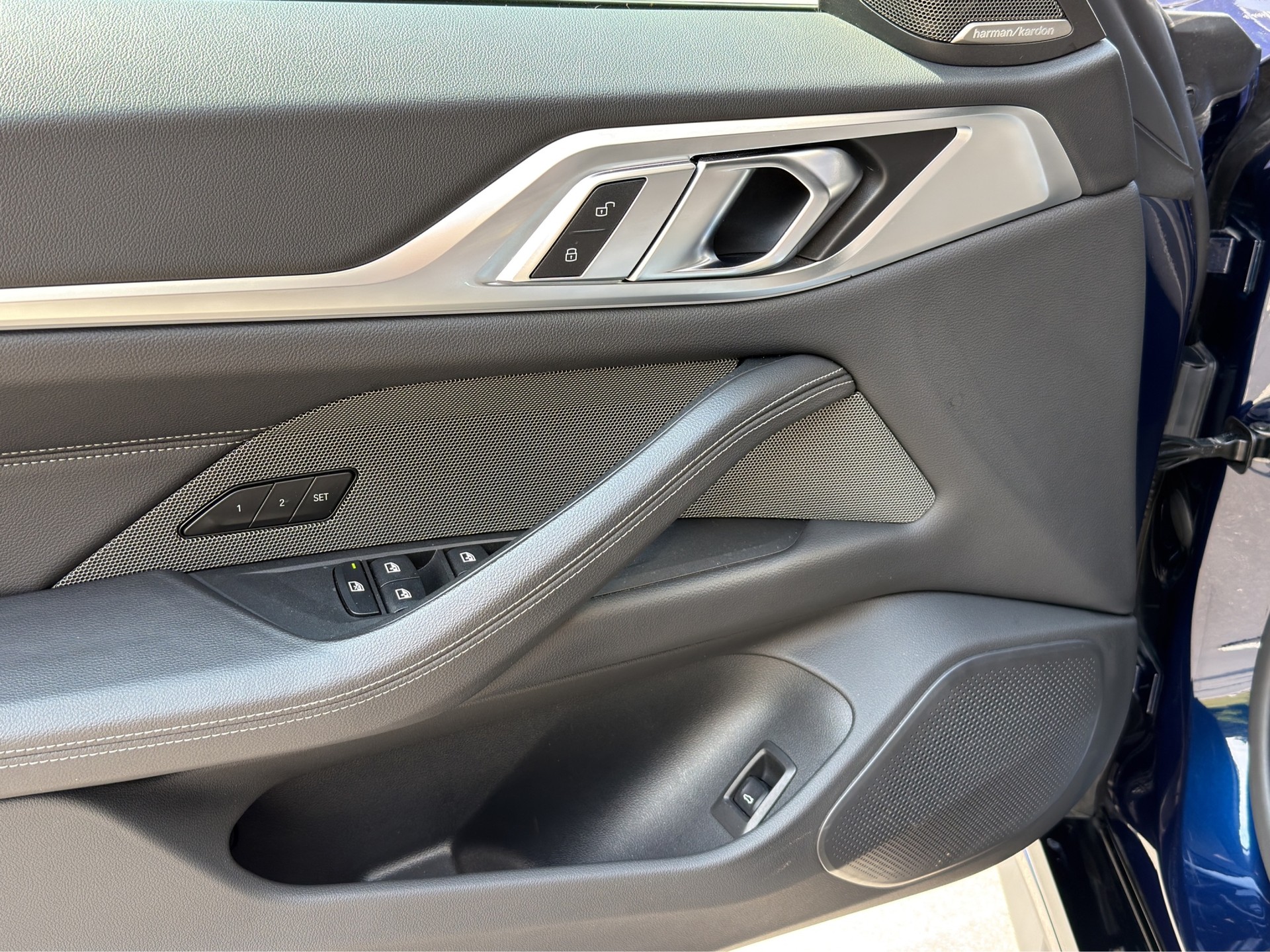 BMW i4 eDrive 40 M Sport Pro-image-12