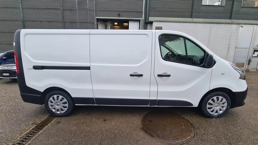 RENAULT Trafic 2.0 Energy dCi 120 3.0t Business L2H1 ** L2 H1 ** 3-Plätzer ** Klimaanlage ** Holz-Werkstatt-Einrichtung ** Modell 2022-image-5