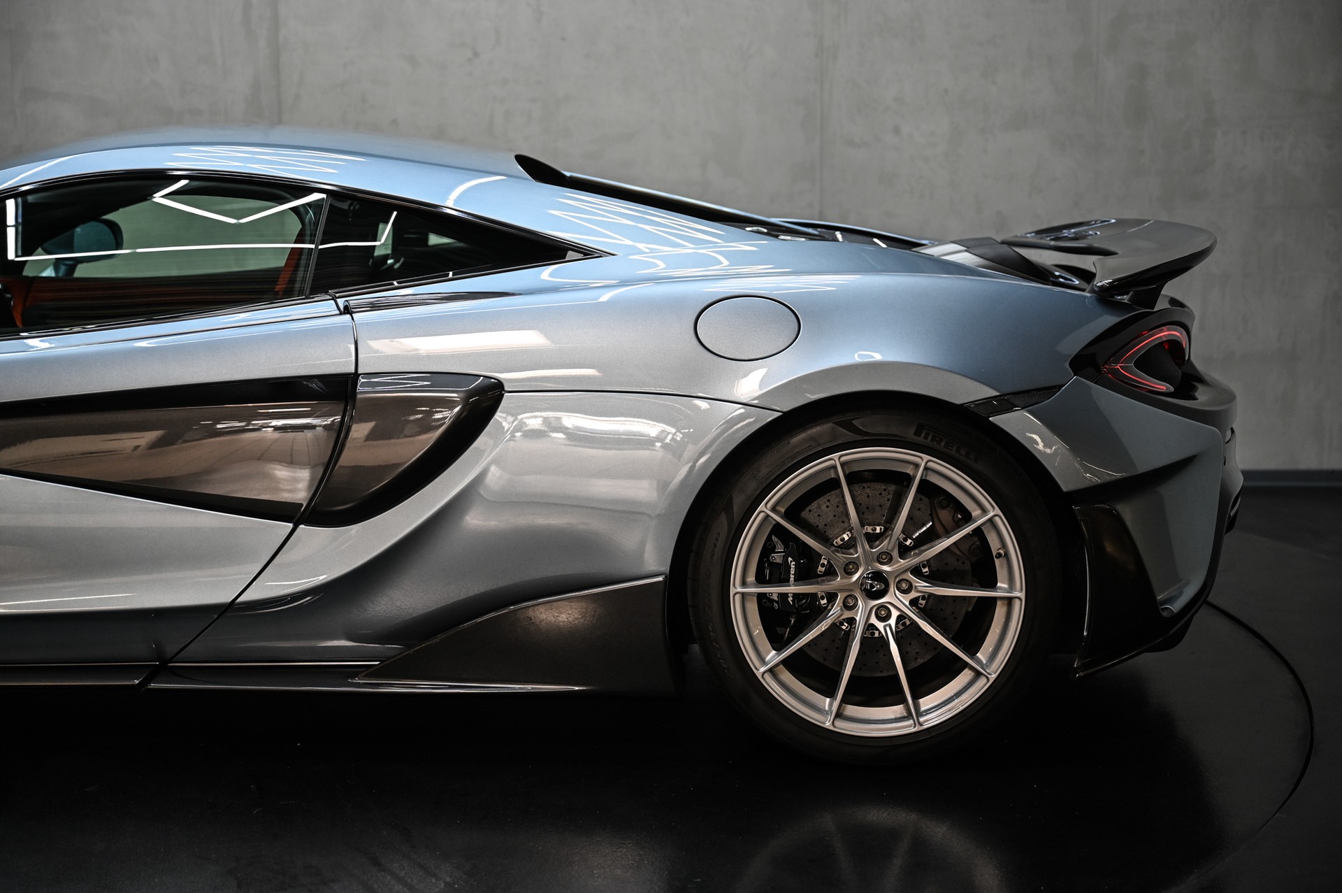 McLAREN 600LT Coupé-image-16