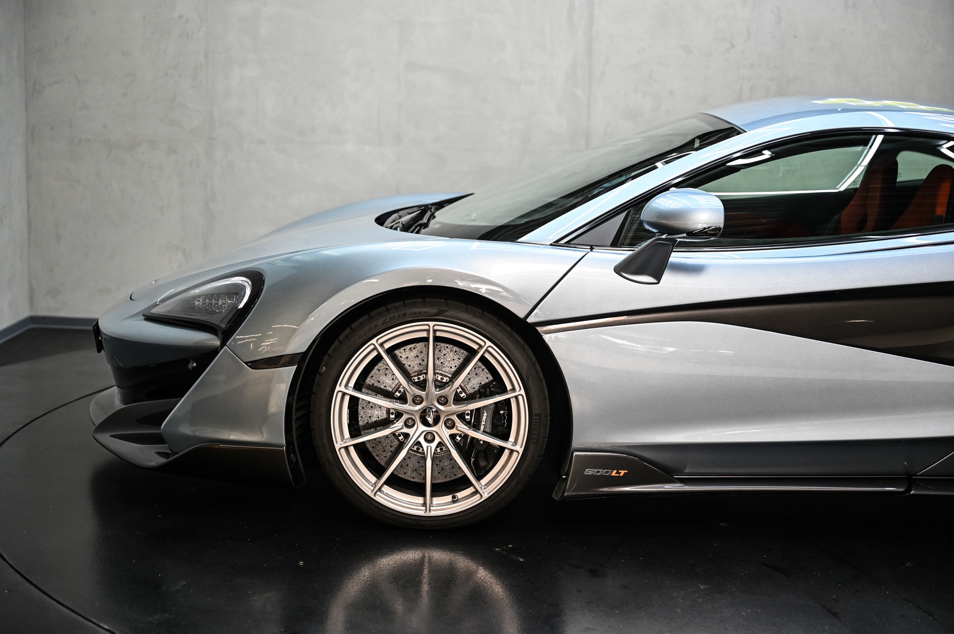 McLAREN 600LT Coupé-image-15