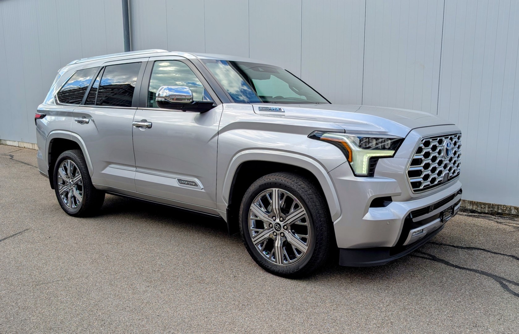 TOYOTA SEQUOIA Capstone Hybrid 4WD-image-22