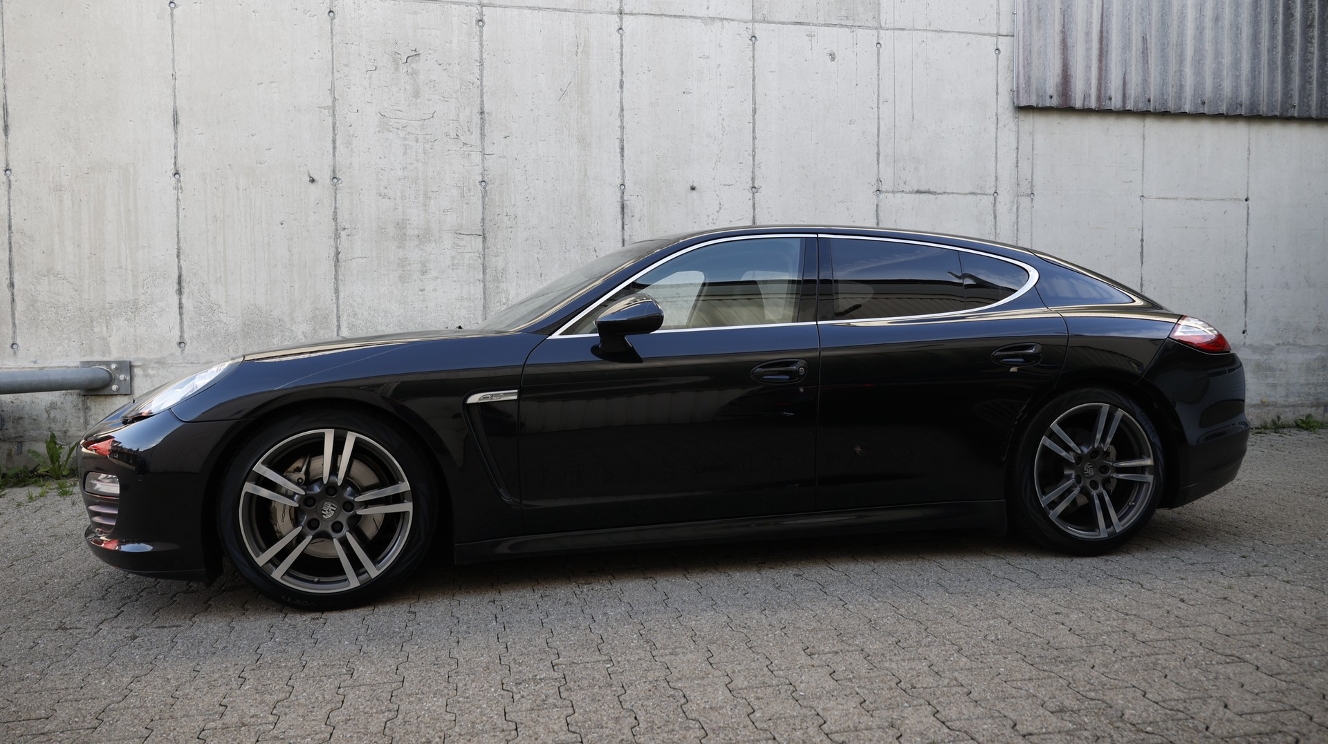 PORSCHE Panamera 4S 4.8 PDK-showroom-element-2