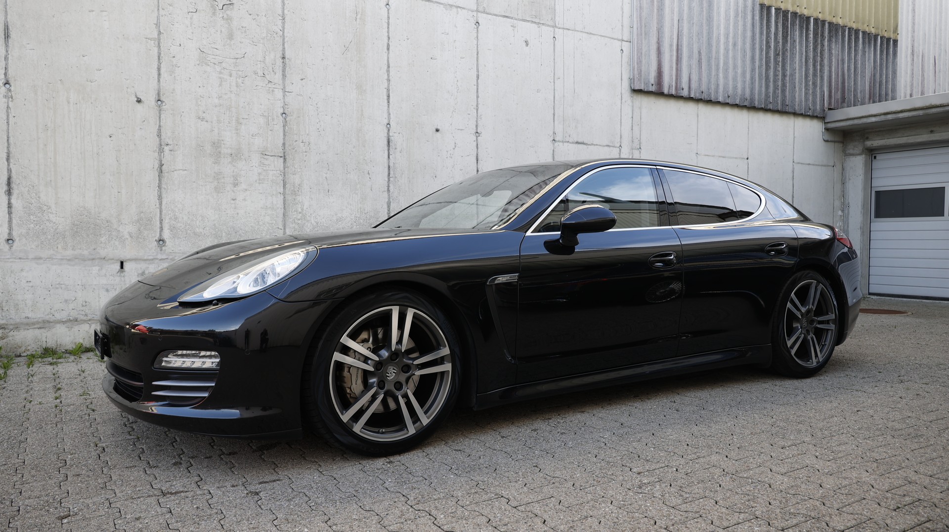 PORSCHE Panamera 4S 4.8 PDK-showroom-element-1