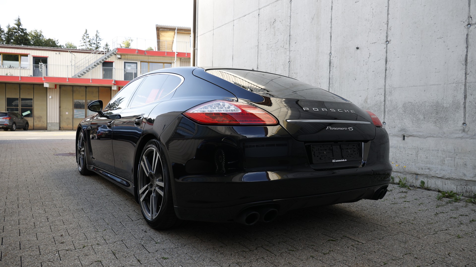 PORSCHE Panamera 4S 4.8 PDK-showroom-element-3