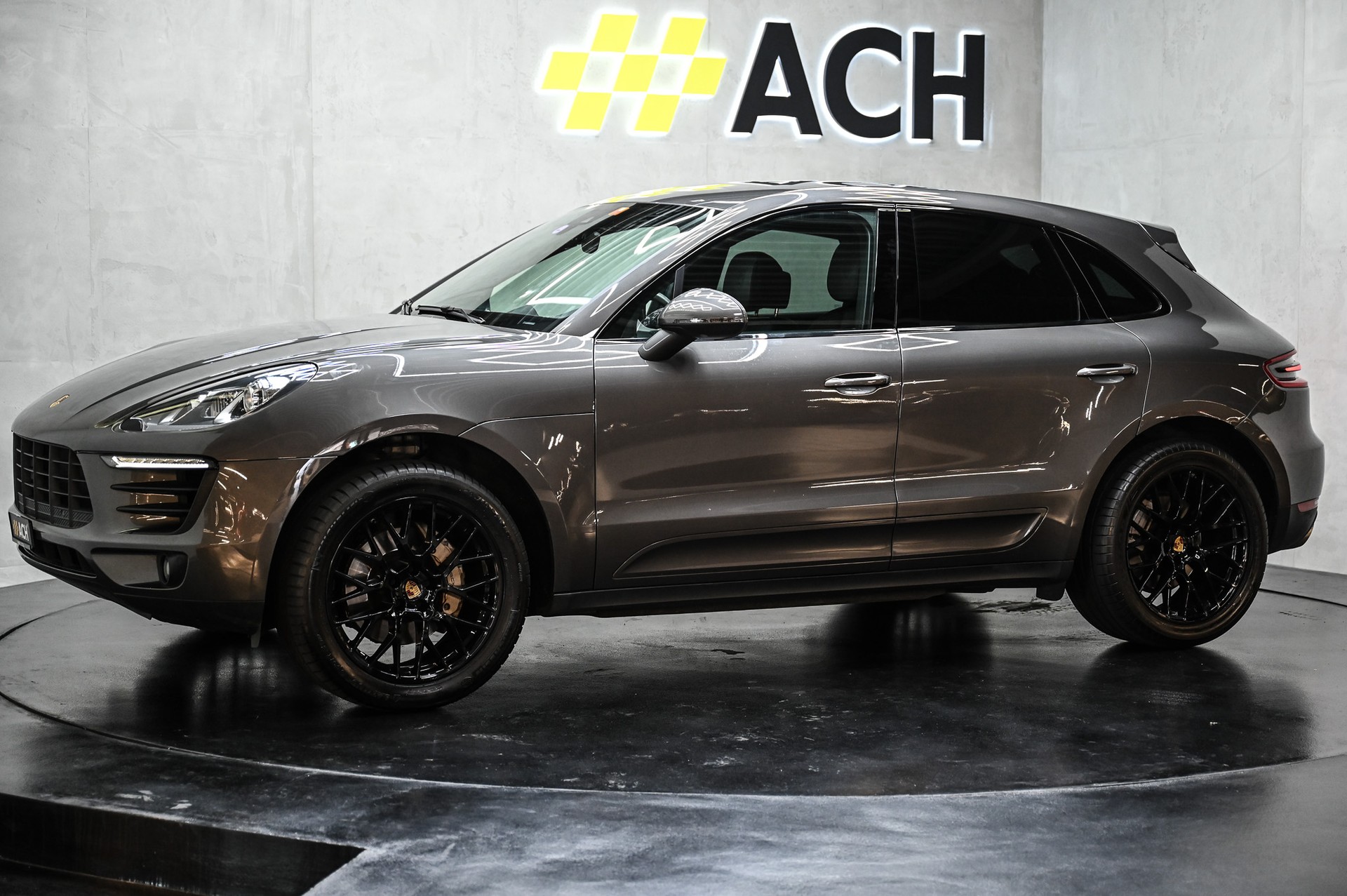 PORSCHE Macan 3.0 V6 S-showroom-element-3