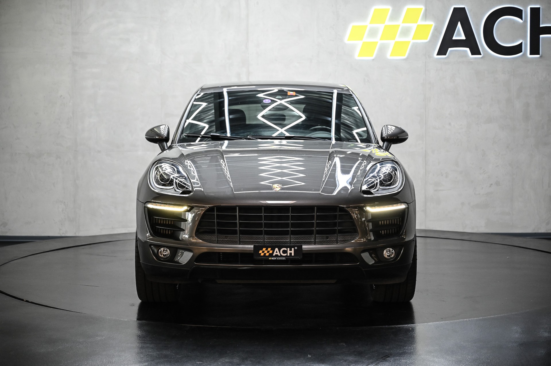 PORSCHE Macan 3.0 V6 S-showroom-element-1