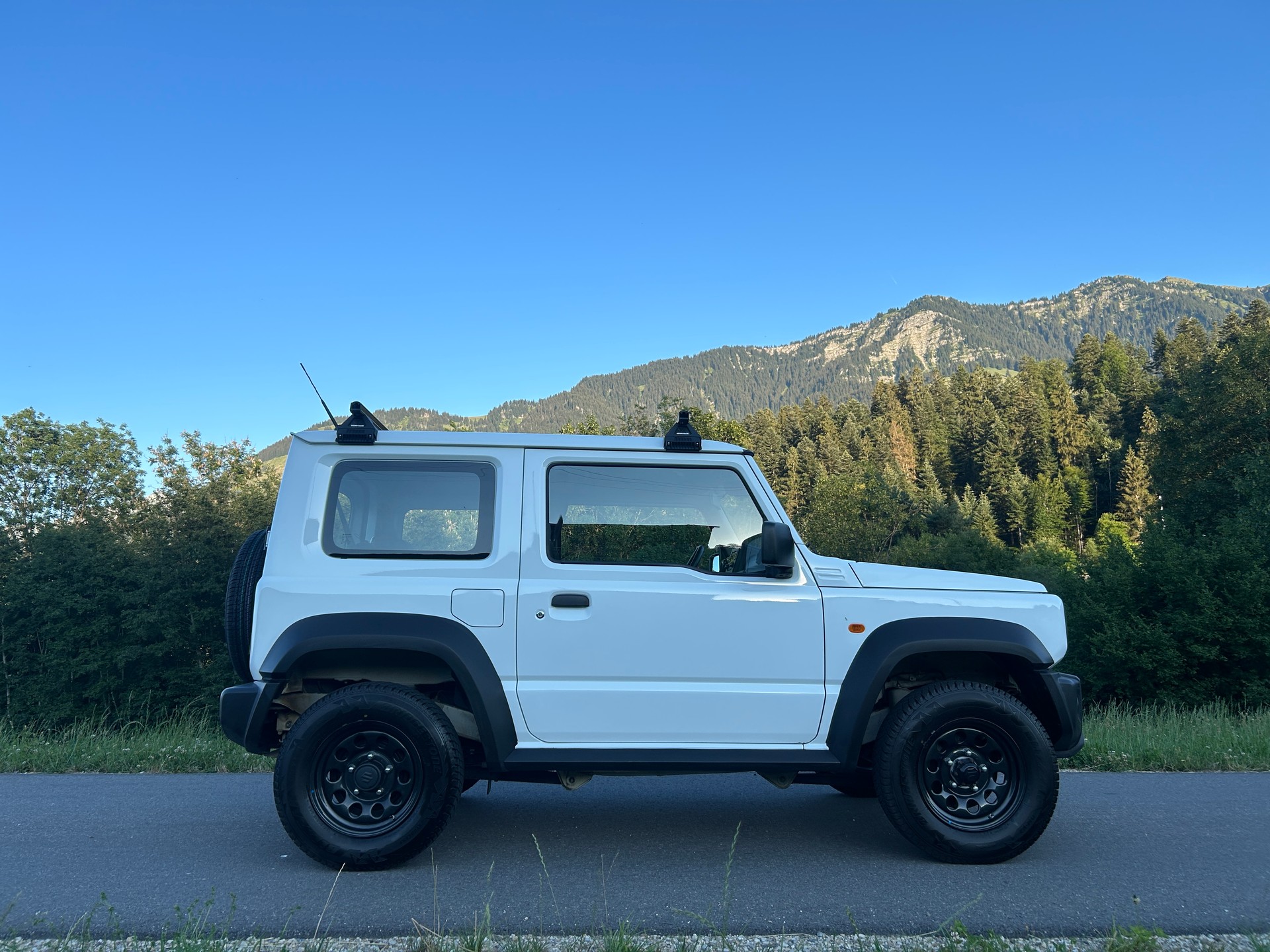 SUZUKI Jimny 1.5 Compact Top 4x4-image-3
