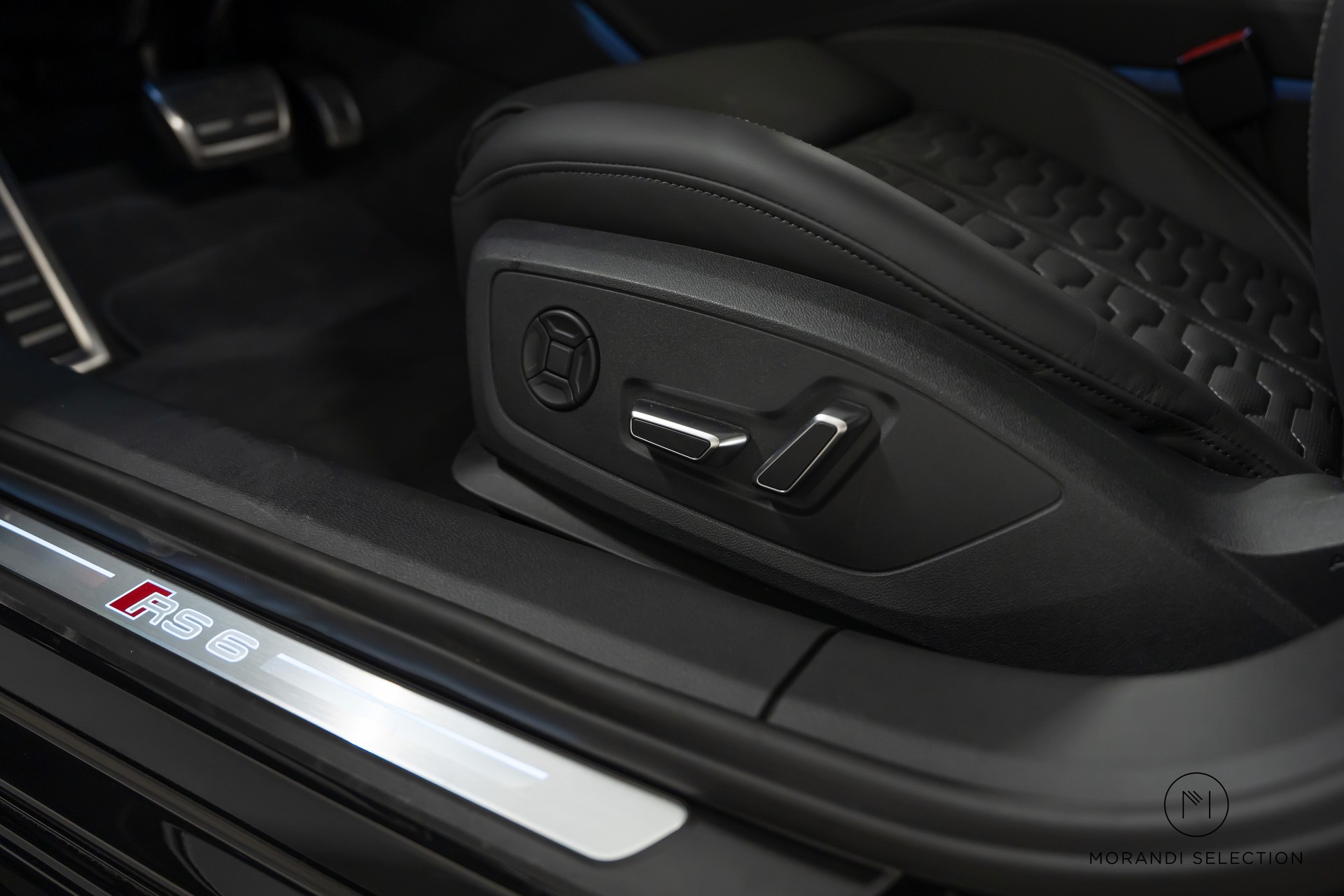 AUDI RS6 Avant 4.0 V8 TFSI performance quattro T-Tronic-image-25