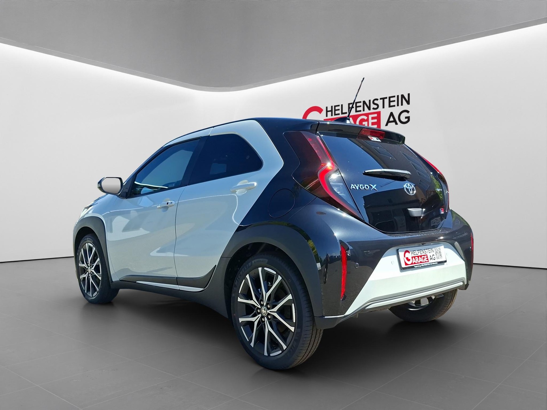 TOYOTA Aygo X 1.5 VVT-i HSD GR Sport-image-2