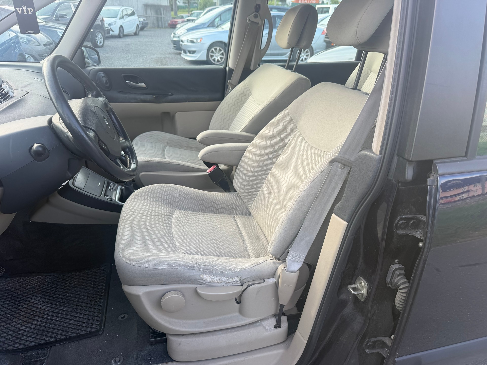 RENAULT Grand Espace 2.2 dCi Dynamique Automatic-image-9