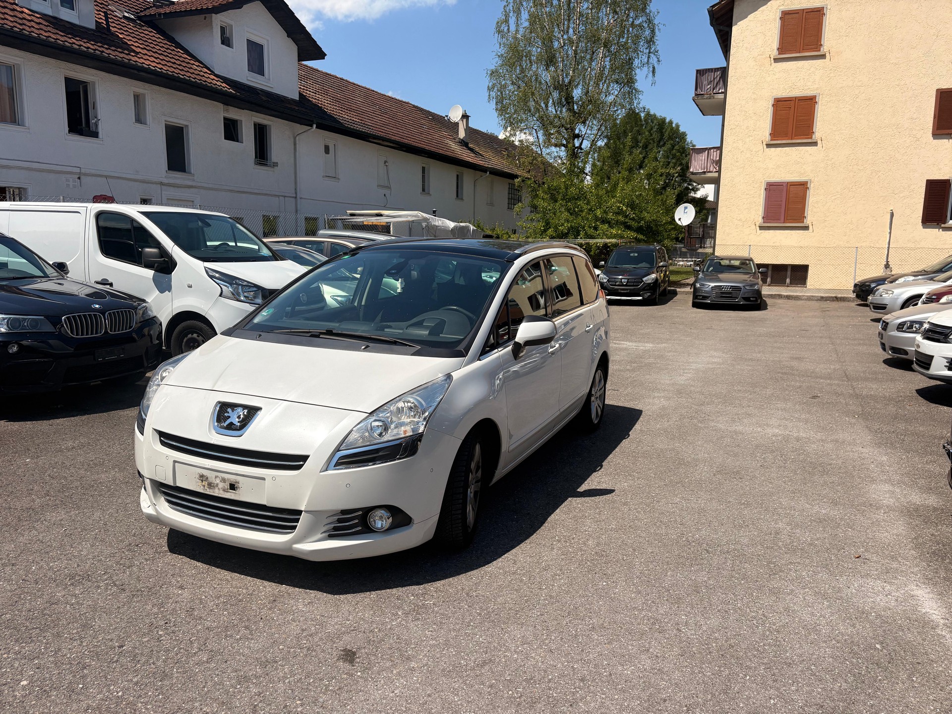 PEUGEOT 5008 2.0 HDI Active