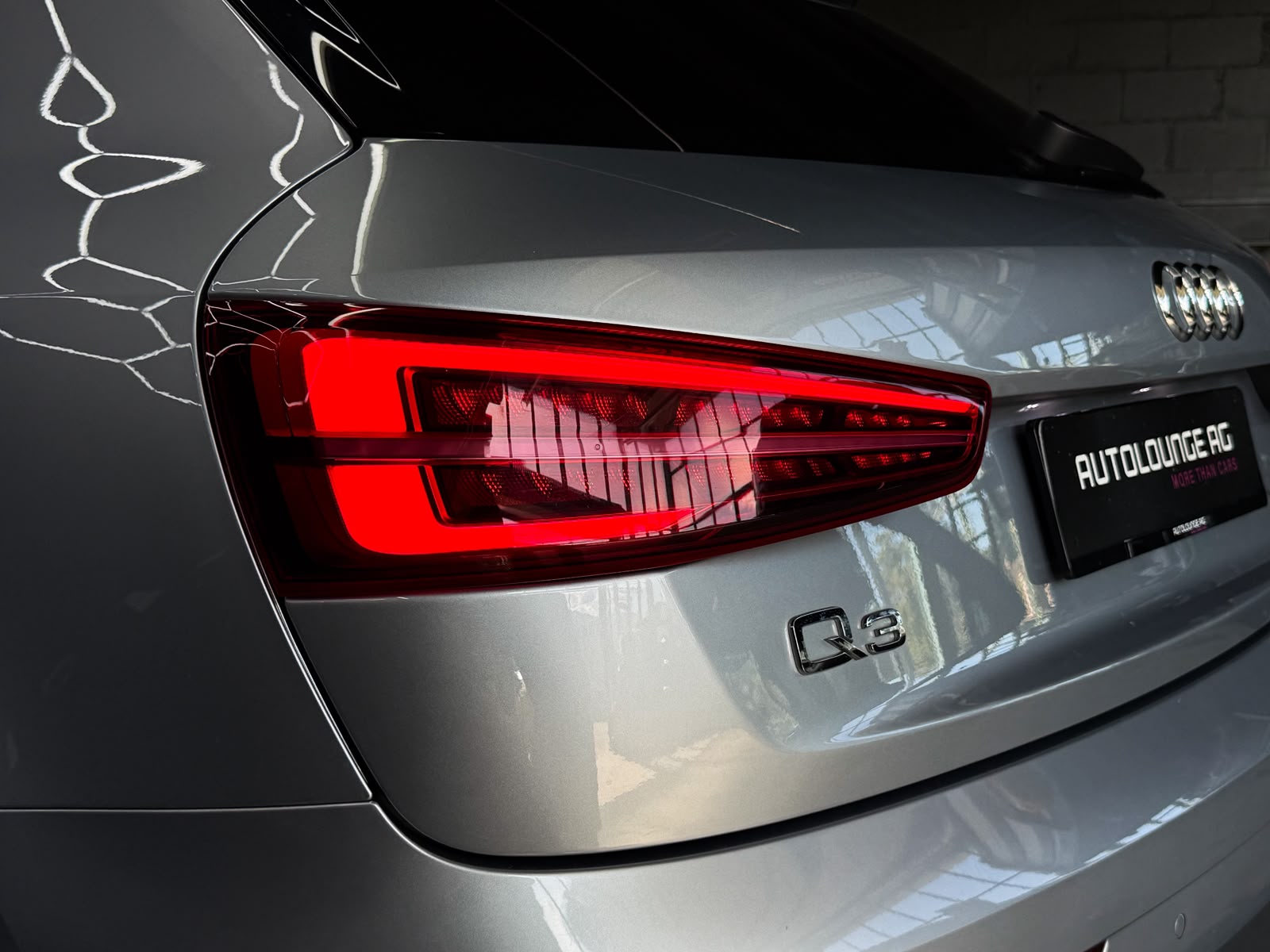 AUDI Q3 1.4 TFSI ultra sport-image-8
