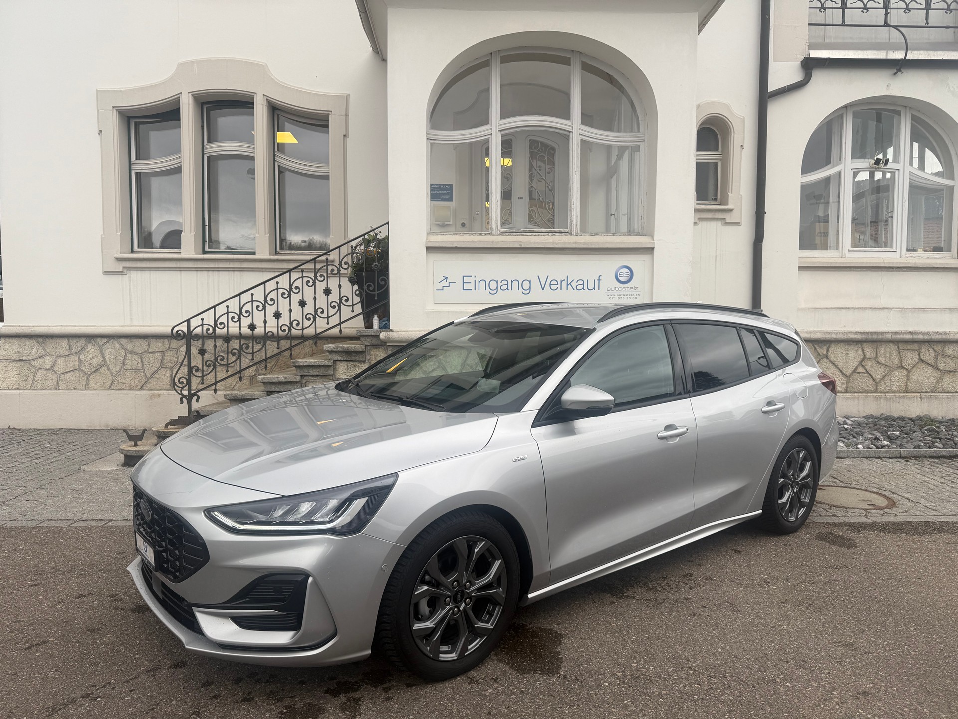 FORD Focus Station Wagon 1.0i EcoB Hybrid 155 ST-Line X