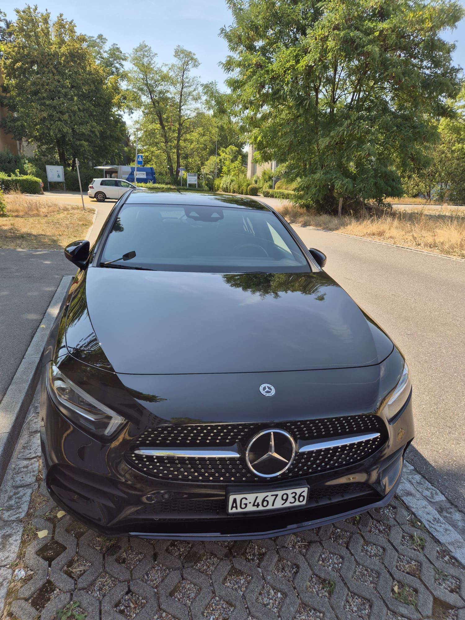 MERCEDES-BENZ A 180 Night Star AMG Line-image-2