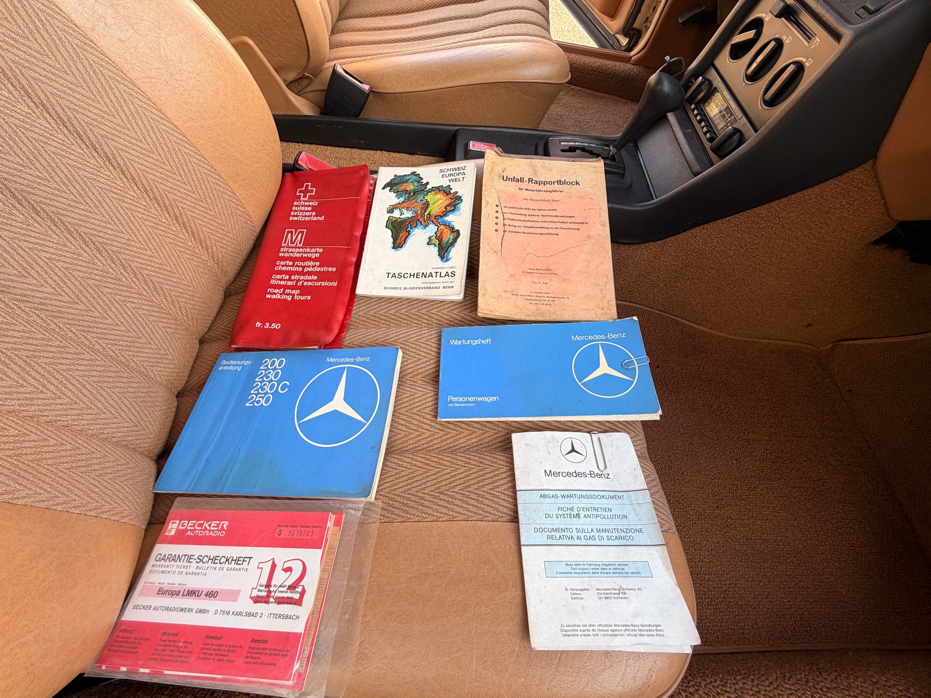MERCEDES-BENZ 230-image-9