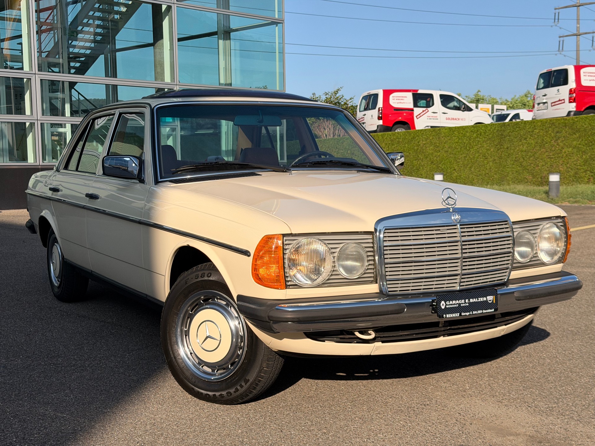 MERCEDES-BENZ 230