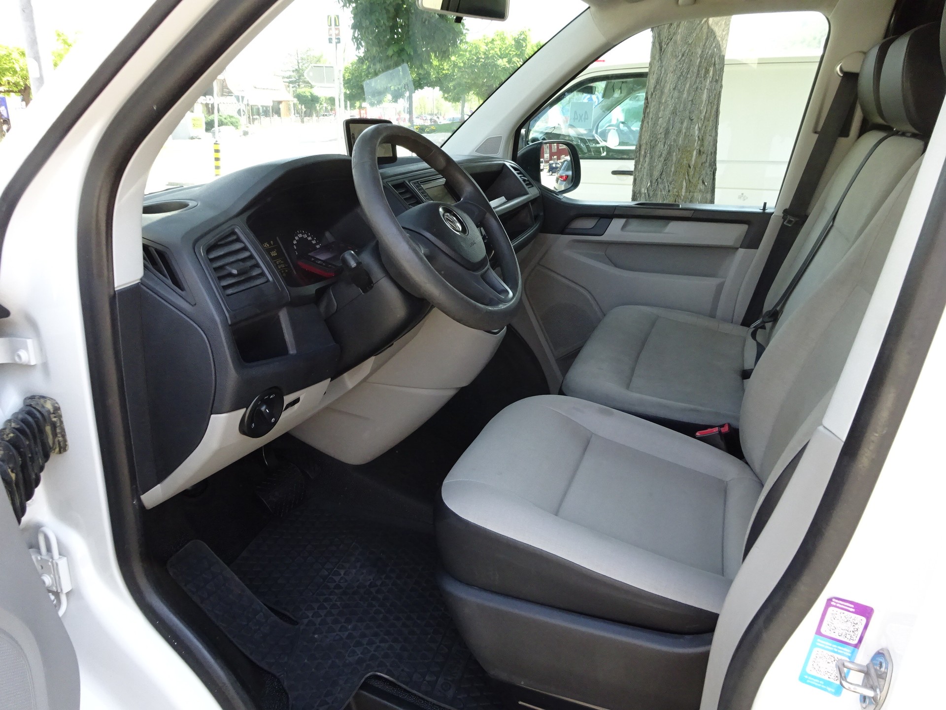 VW T6 2.0 TDI 4Motion DSG-image-17