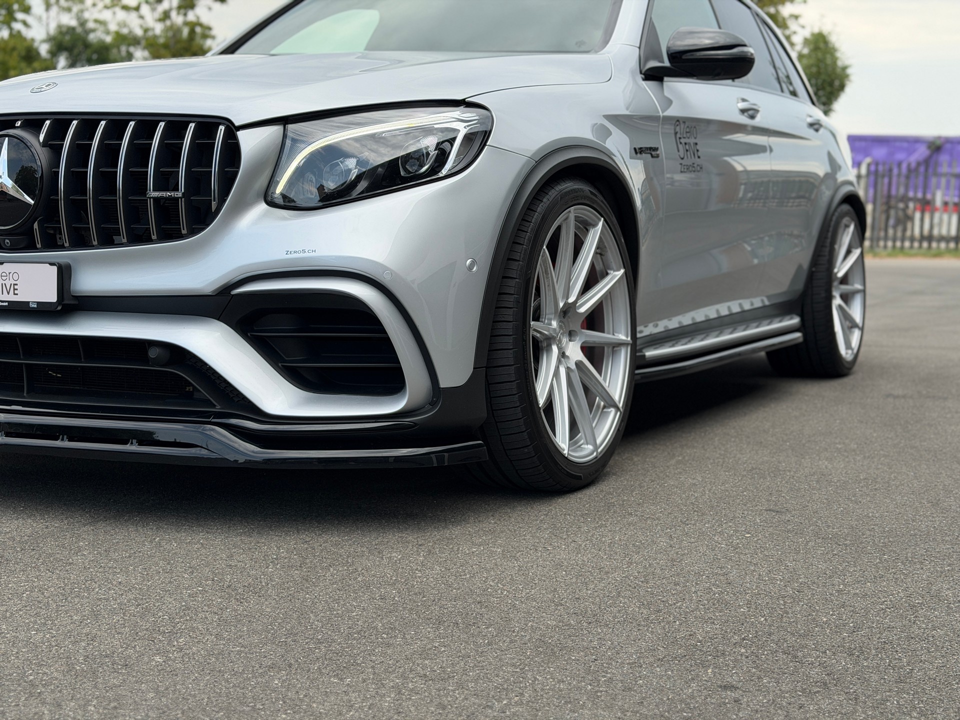 MERCEDES-BENZ GLC 63 S AMG 4Matic+ 9G-Tronic-showroom-element-2