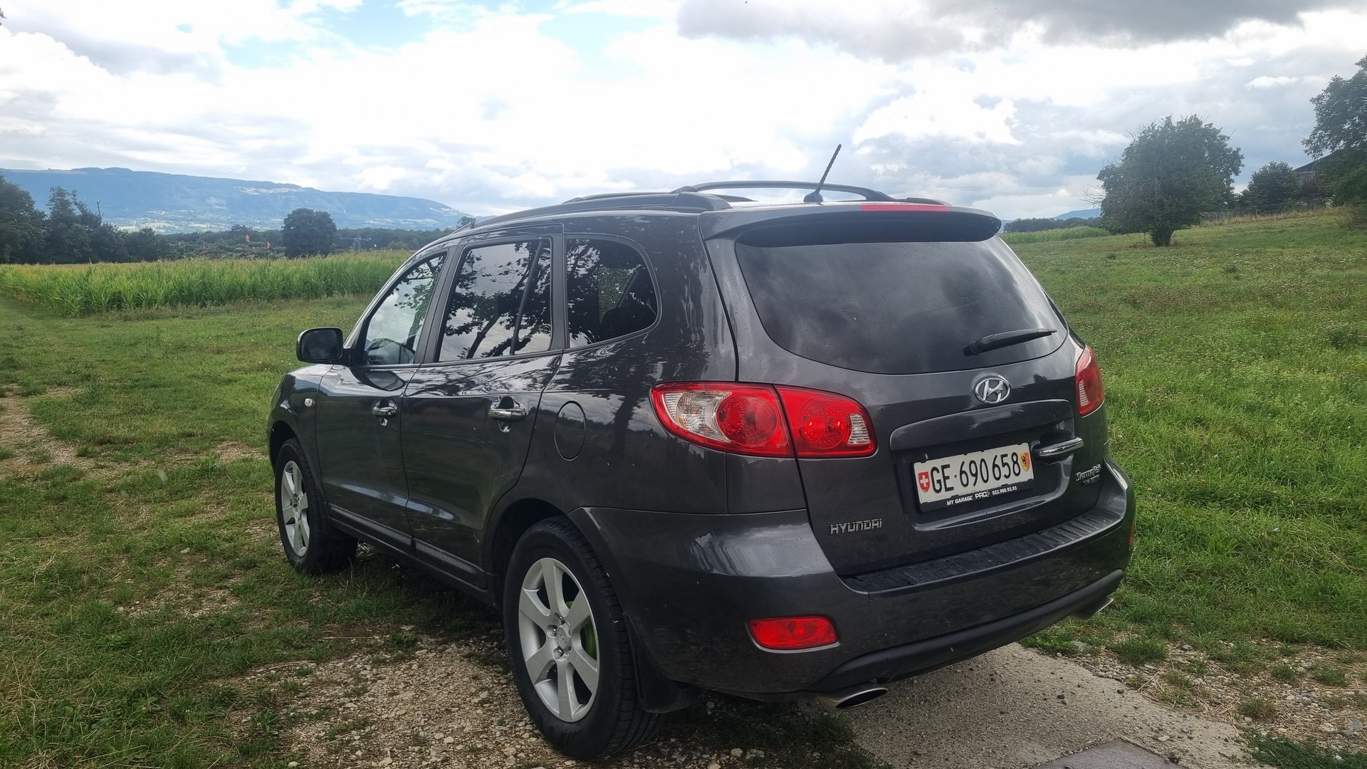 HYUNDAI Santa Fe 2.7 V6 Premium 4WD-image-3