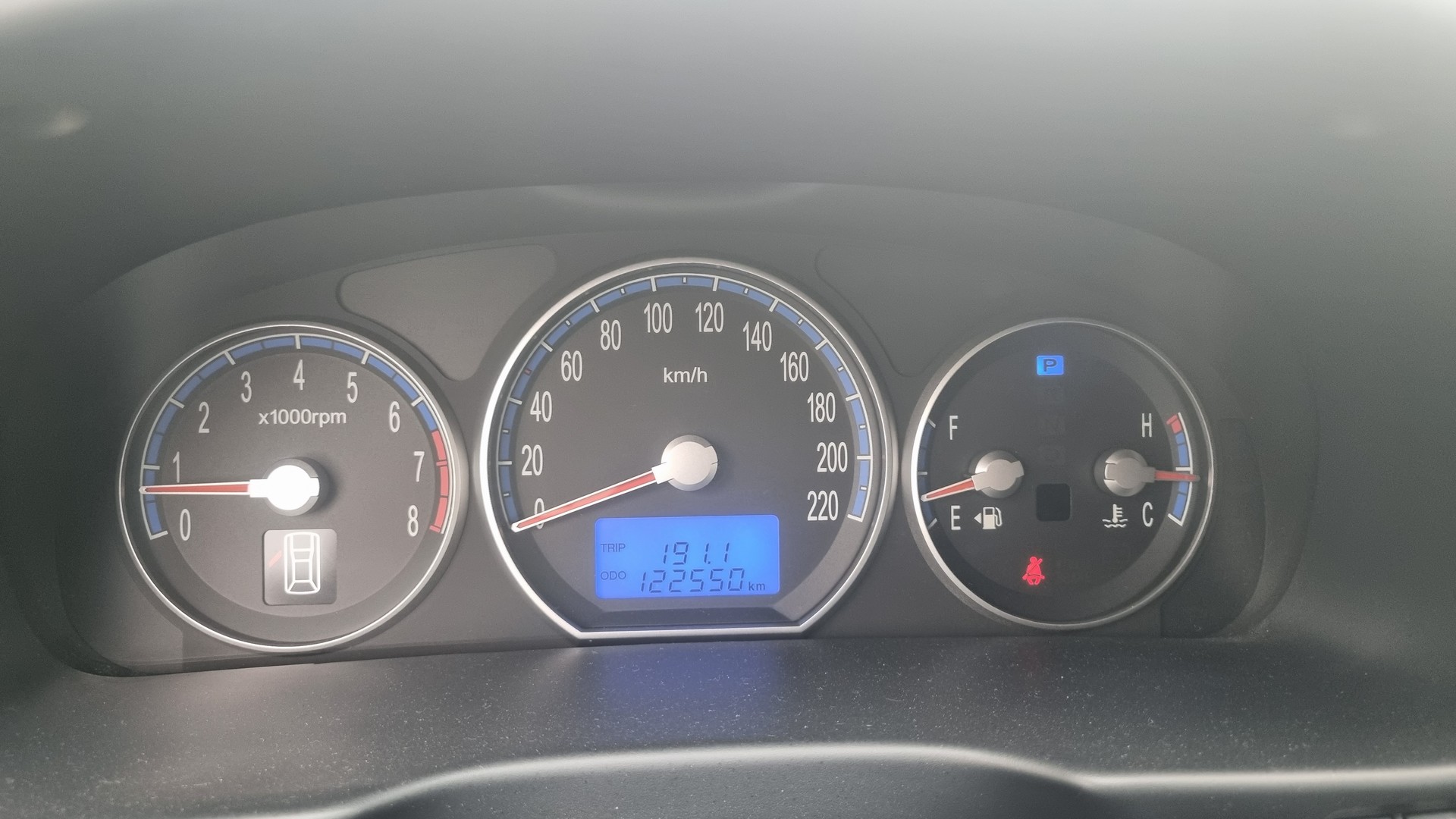HYUNDAI Santa Fe 2.7 V6 Premium 4WD-image-6