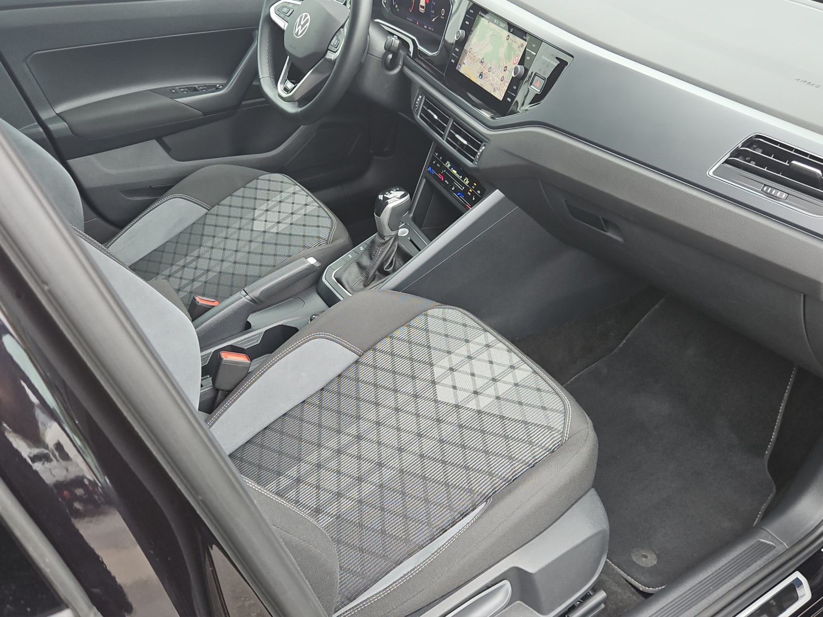 VW Polo 1.0 TSI R-Line DSG-image-19
