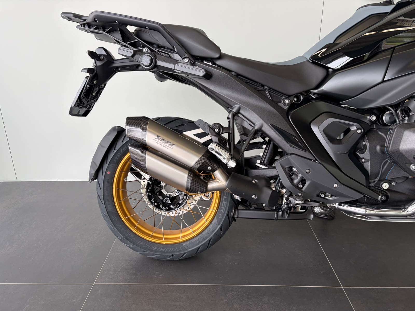 BMW R 1300 GS-image-10