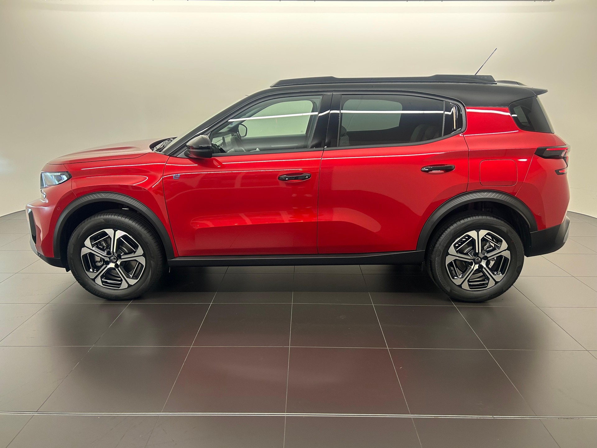 CITROEN e-C3 Aircross Max-showroom-element-2