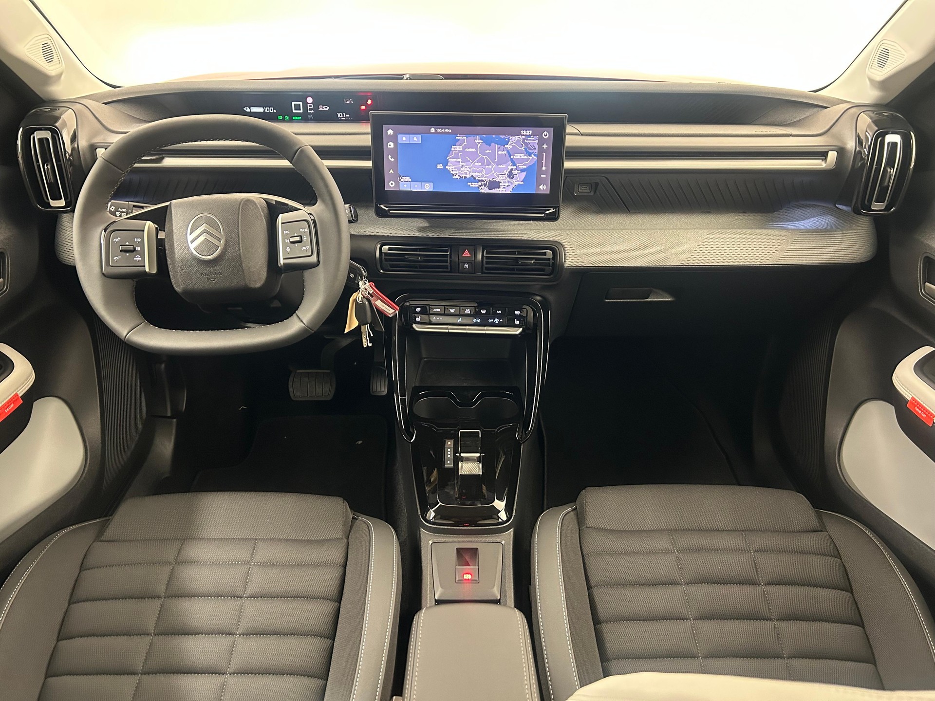 CITROEN e-C3 Aircross Max-image-6