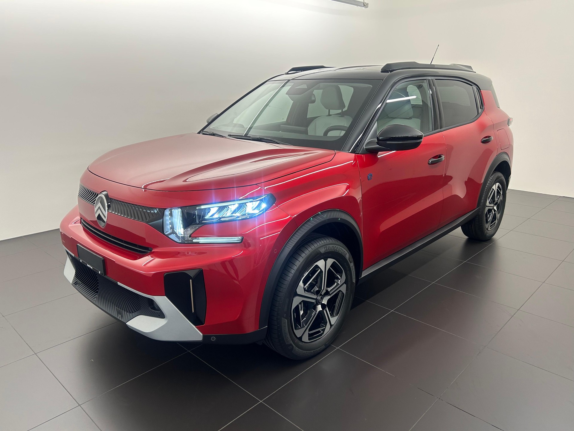 CITROEN e-C3 Aircross Max-showroom-element-1