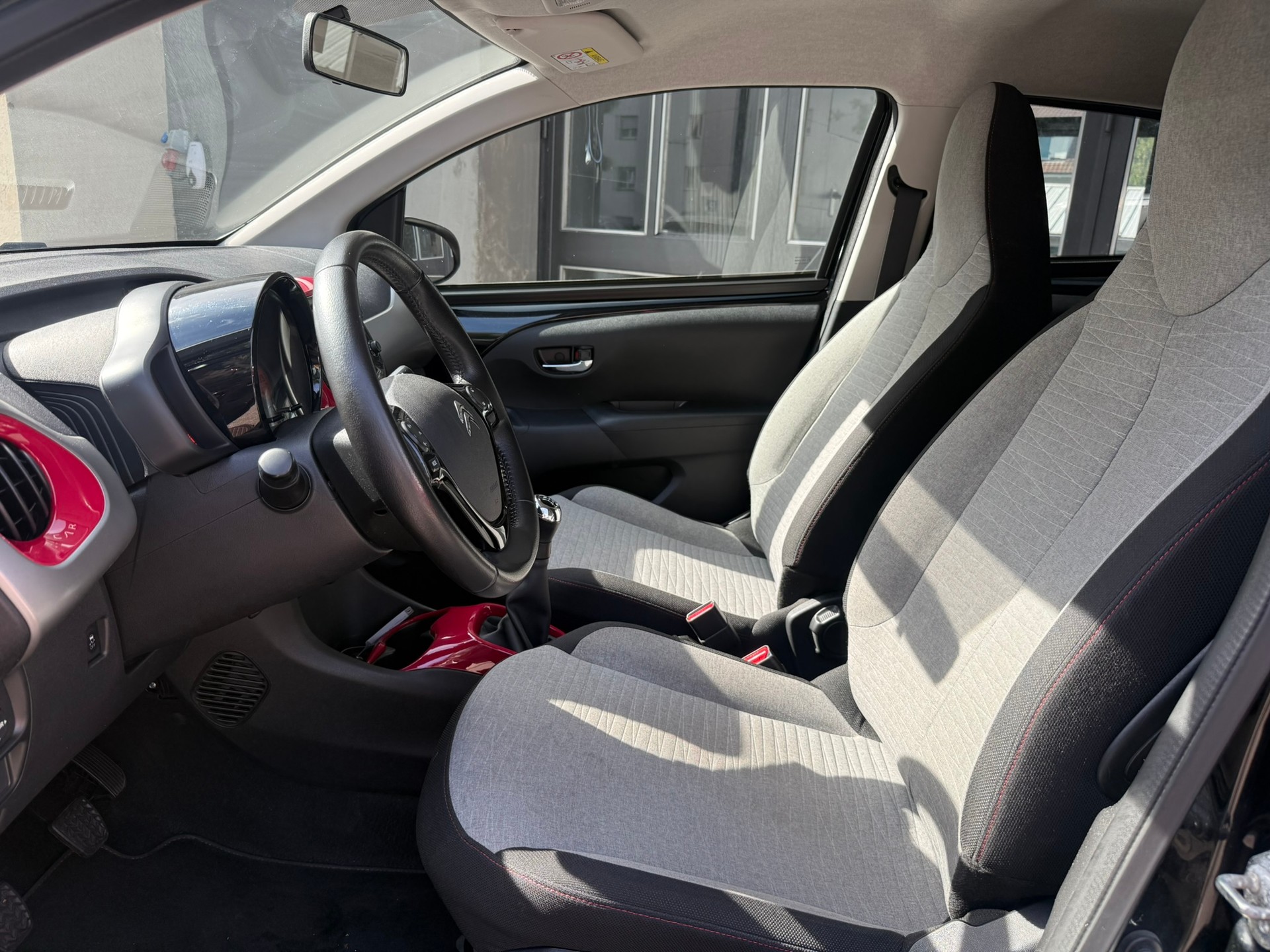 CITROEN C1 1.2 PureTech Shine-image-6