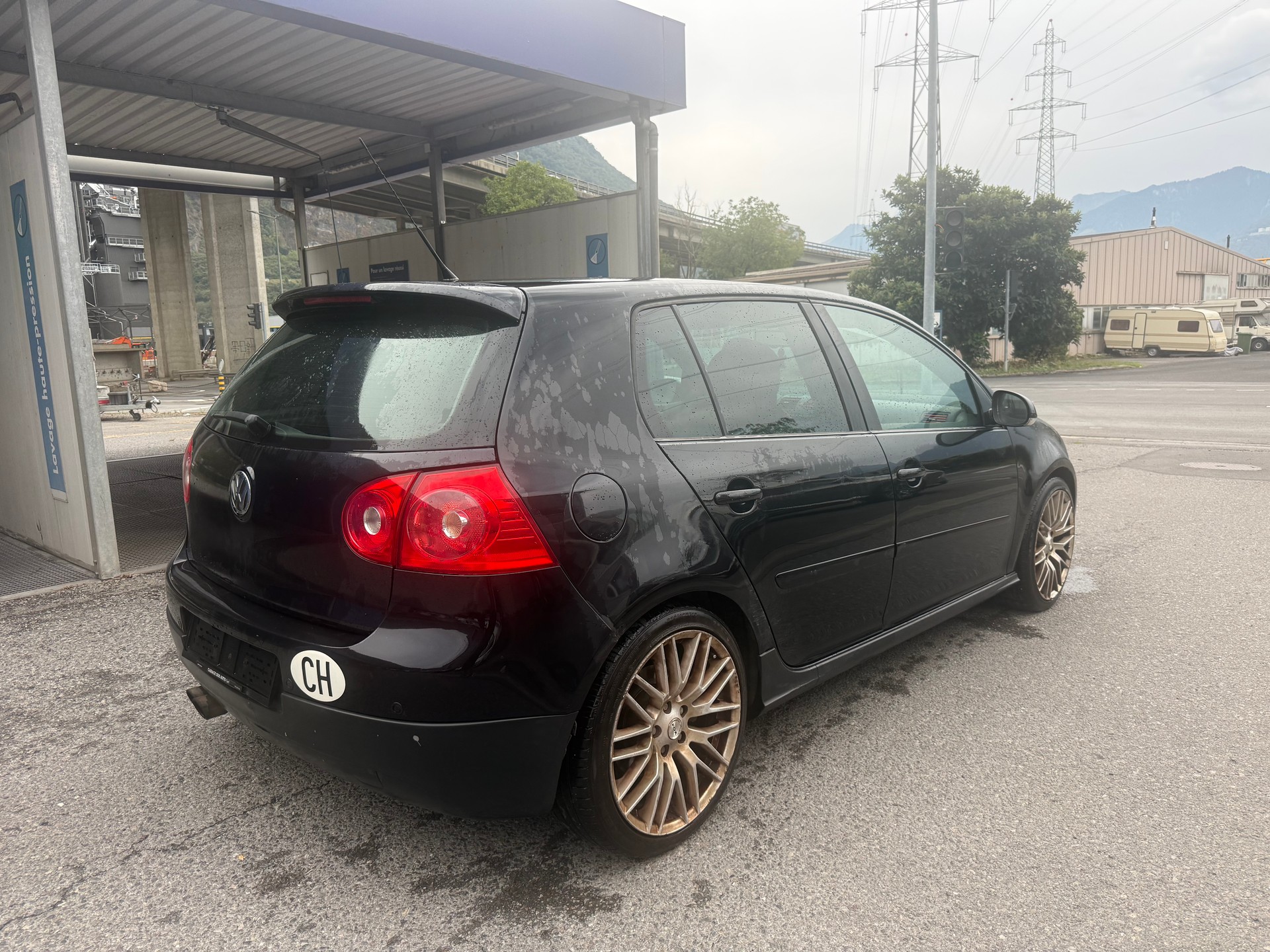 VW Golf 2.0 TFSI GTI-showroom-element-3