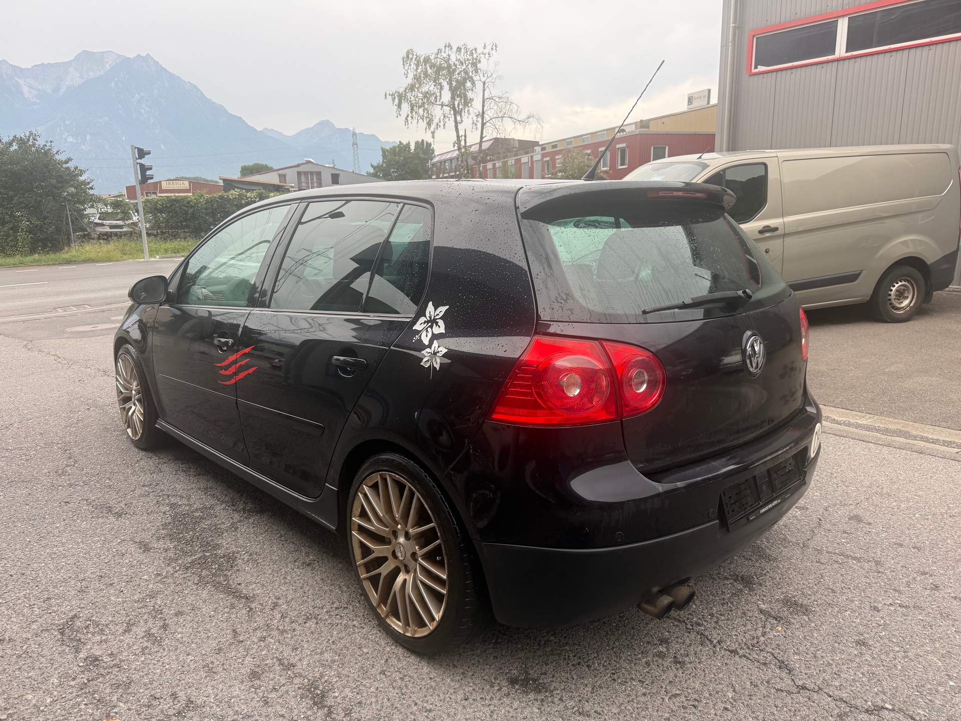VW Golf 2.0 TFSI GTI-showroom-element-1