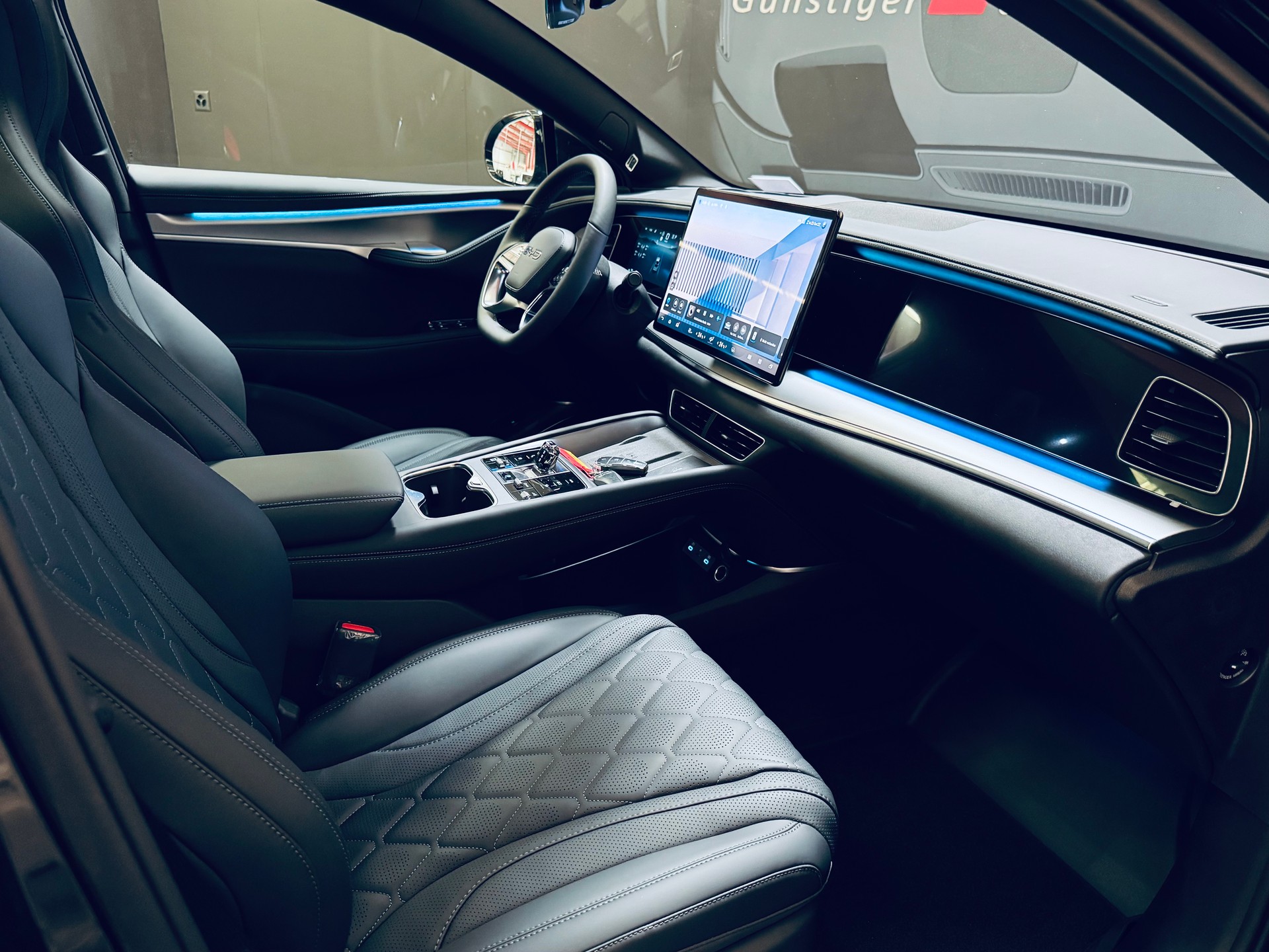 BYD Sealion 7 91,3 kWh Excellence AWD-image-14