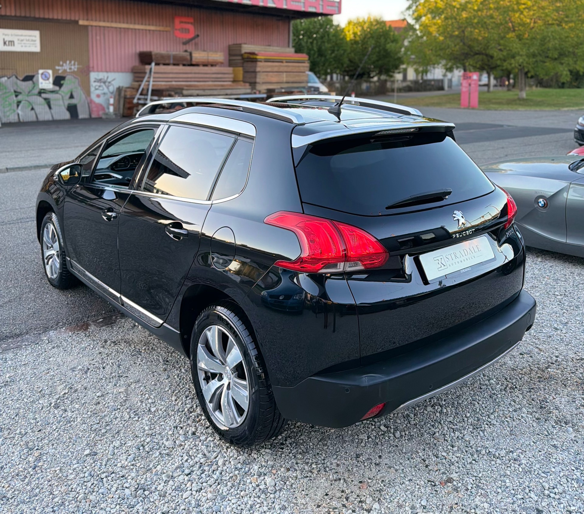 PEUGEOT 2008 1.6 VTI Allure Automatic**Ab MFK**Automat**Panorma-Dach**Chrome-Line**-image-8