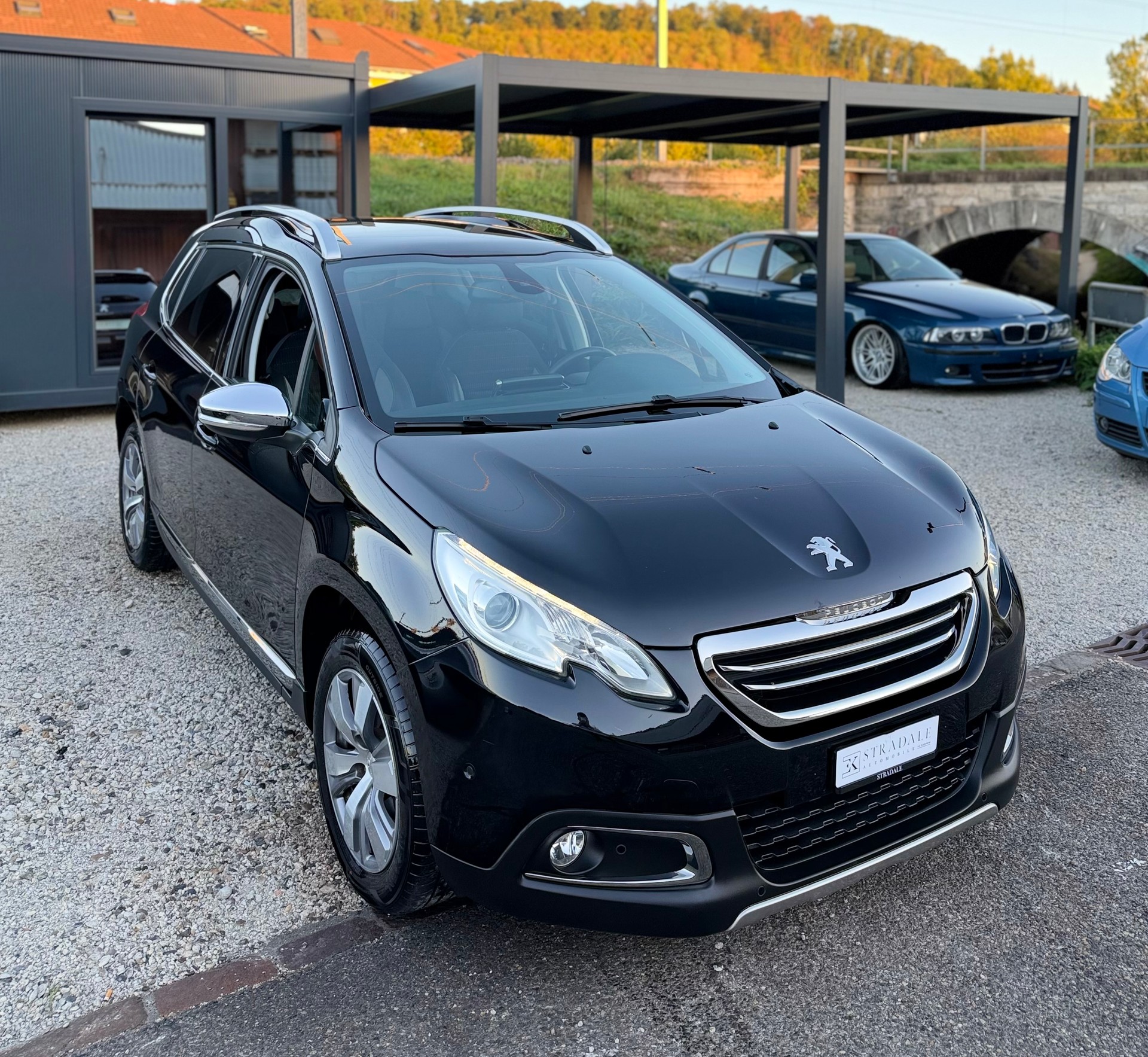 PEUGEOT 2008 1.6 VTI Allure Automatic**Ab MFK**Automat**Panorma-Dach**Chrome-Line**-image-2