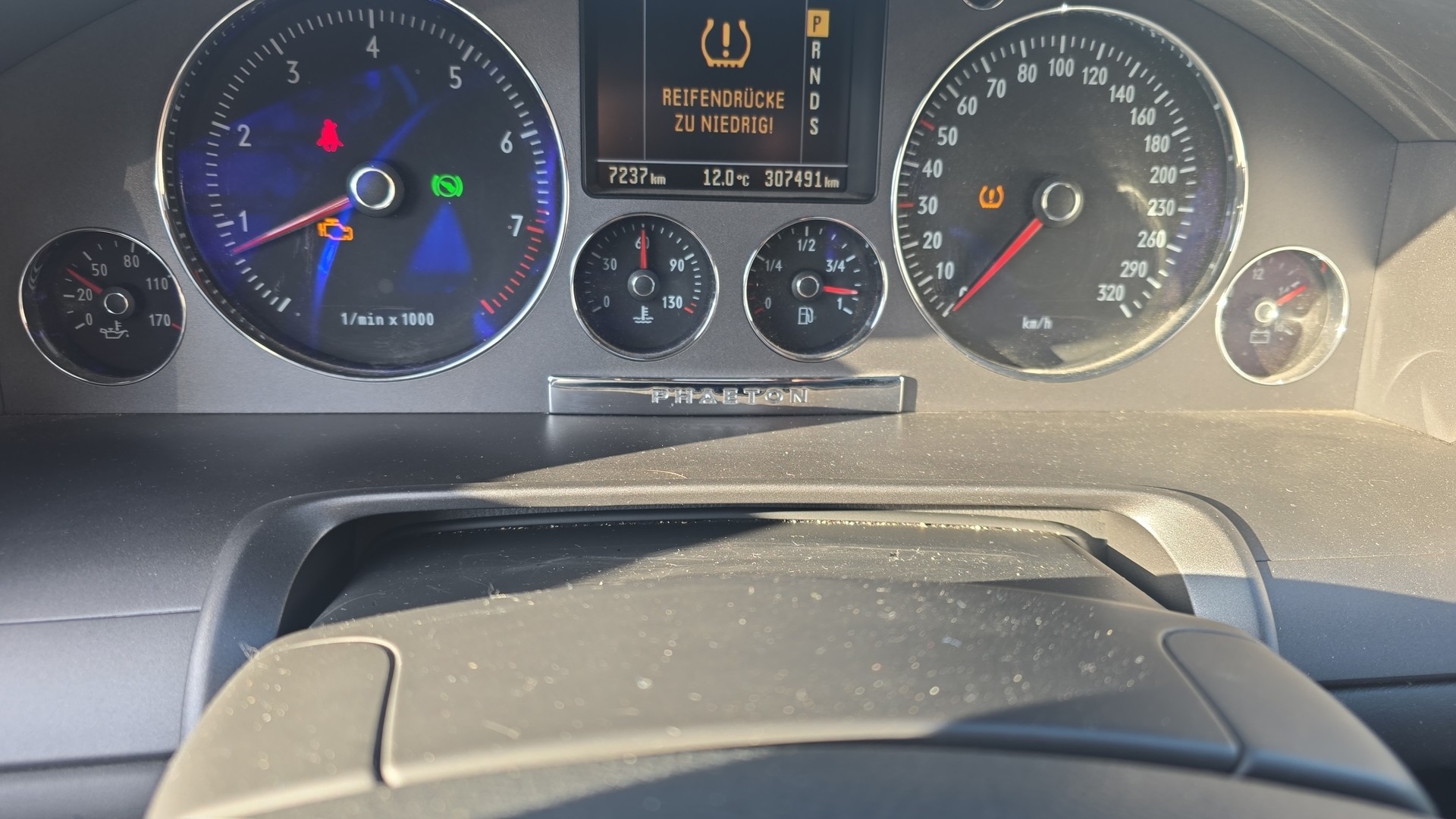 VW INDIVIDUAL 4200 V8-image-13