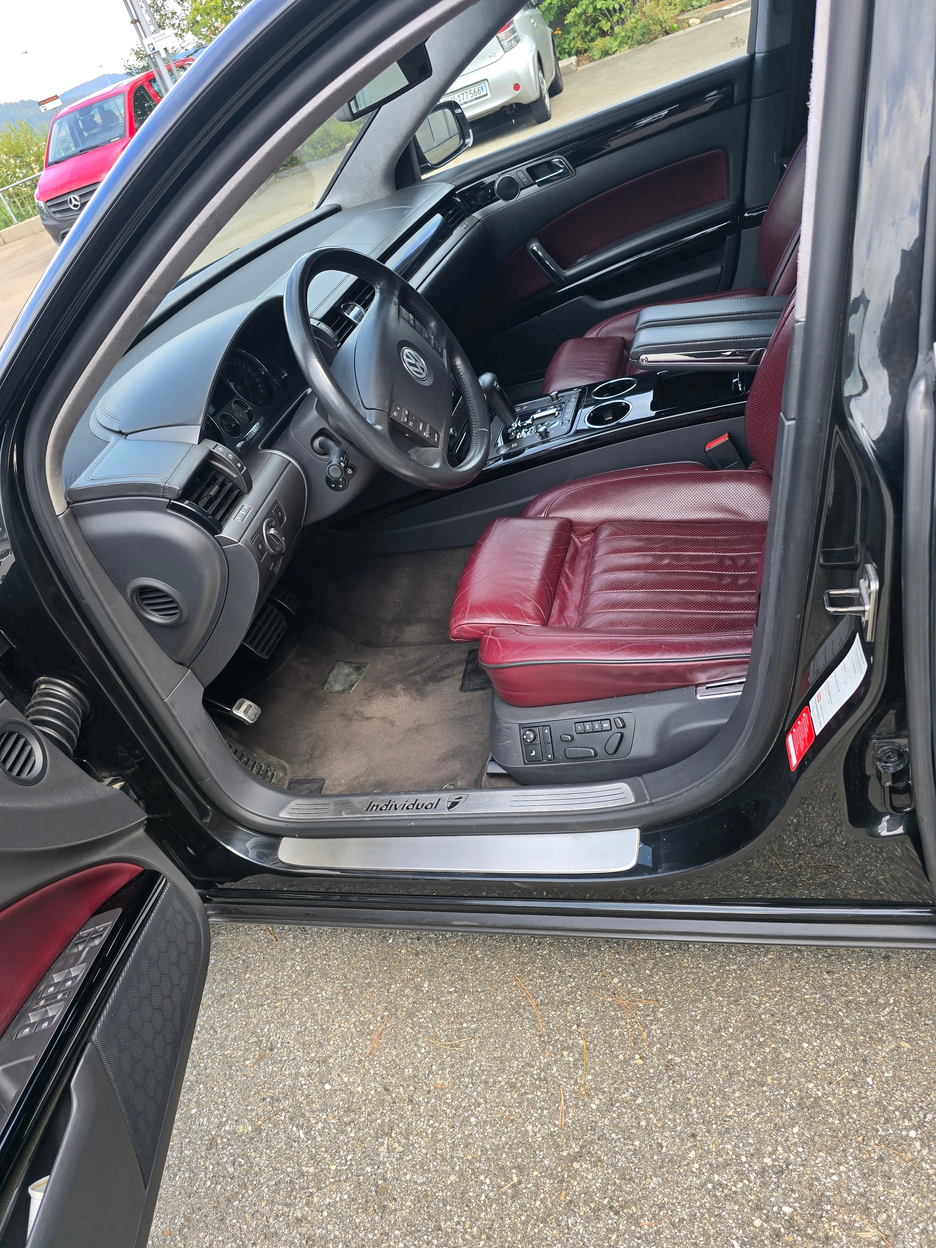 VW INDIVIDUAL 4200 V8-image-8