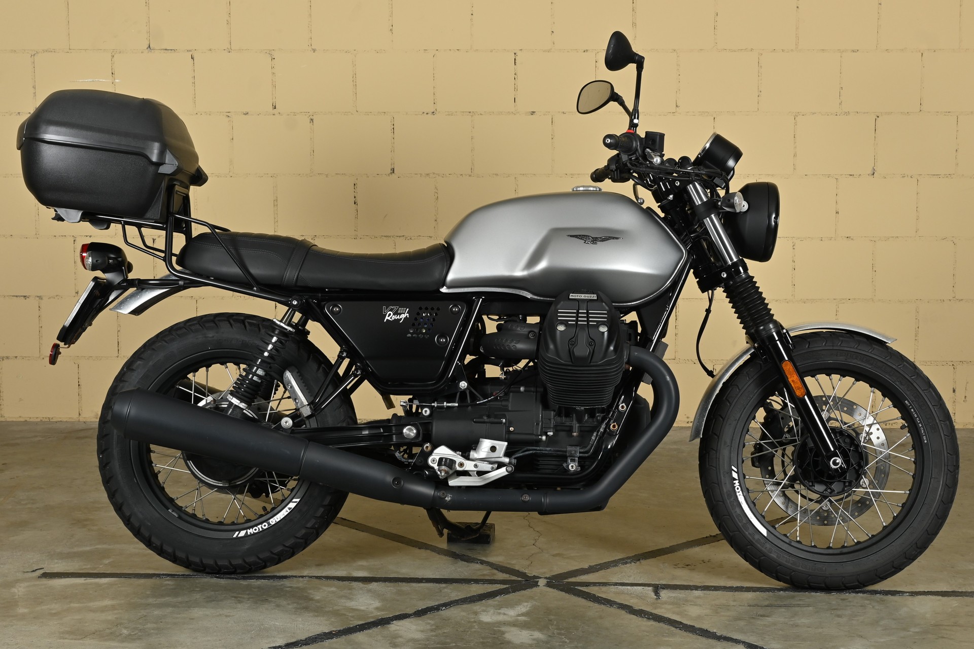 MOTO GUZZI V7 III Rough 750 ABS-image-0
