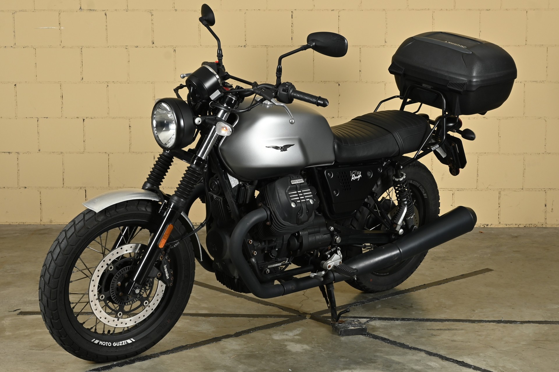 MOTO GUZZI V7 III Rough 750 ABS-image-3