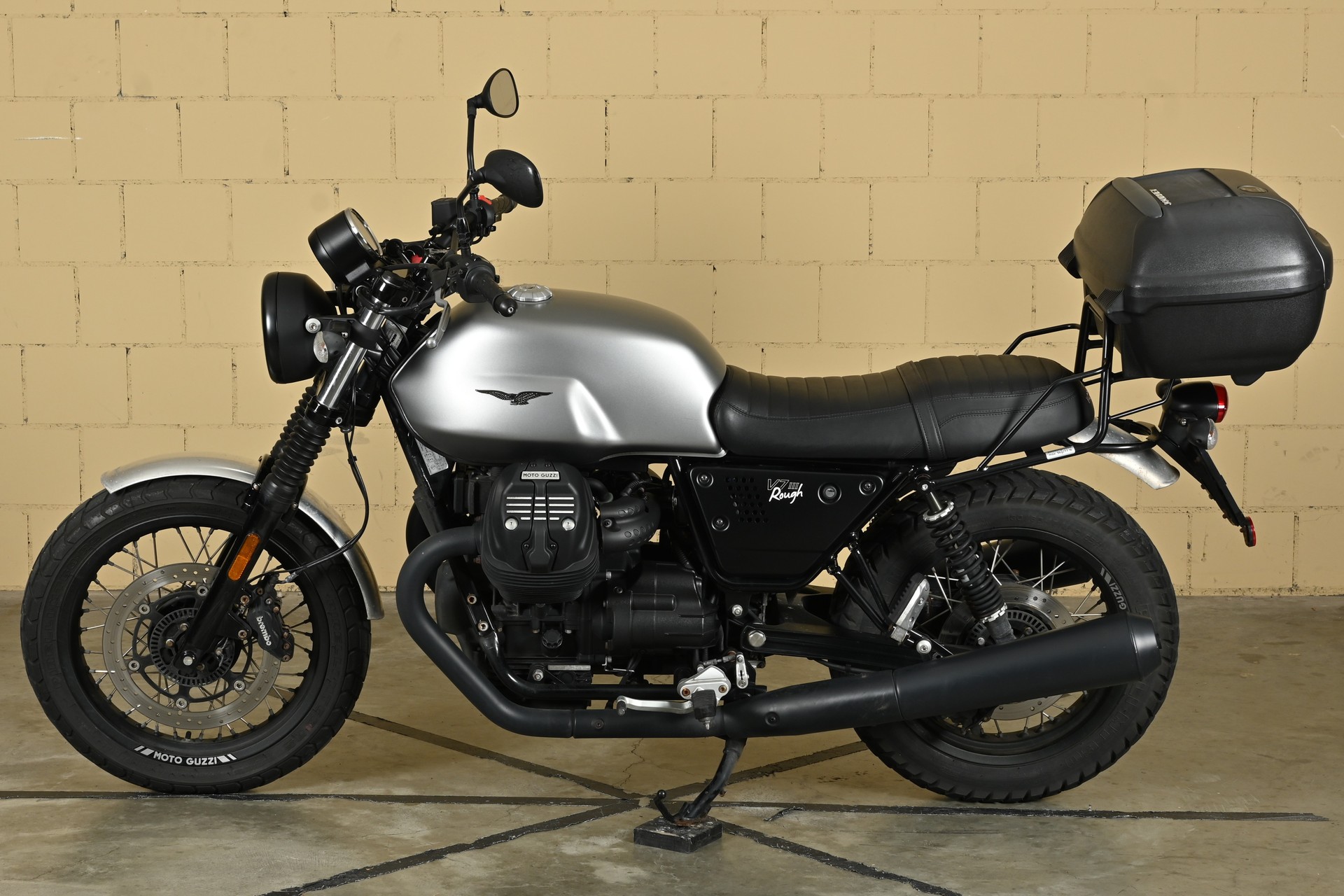 MOTO GUZZI V7 III Rough 750 ABS-image-9